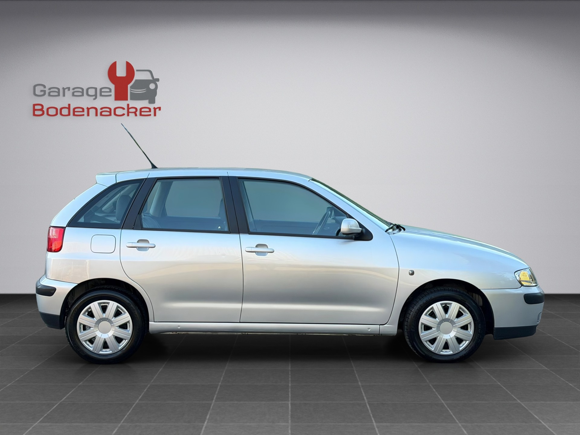 SEAT Ibiza 1.4 Signo * aus 1. Hand * Frisch ab Service mit Zahnriemen *-image-5