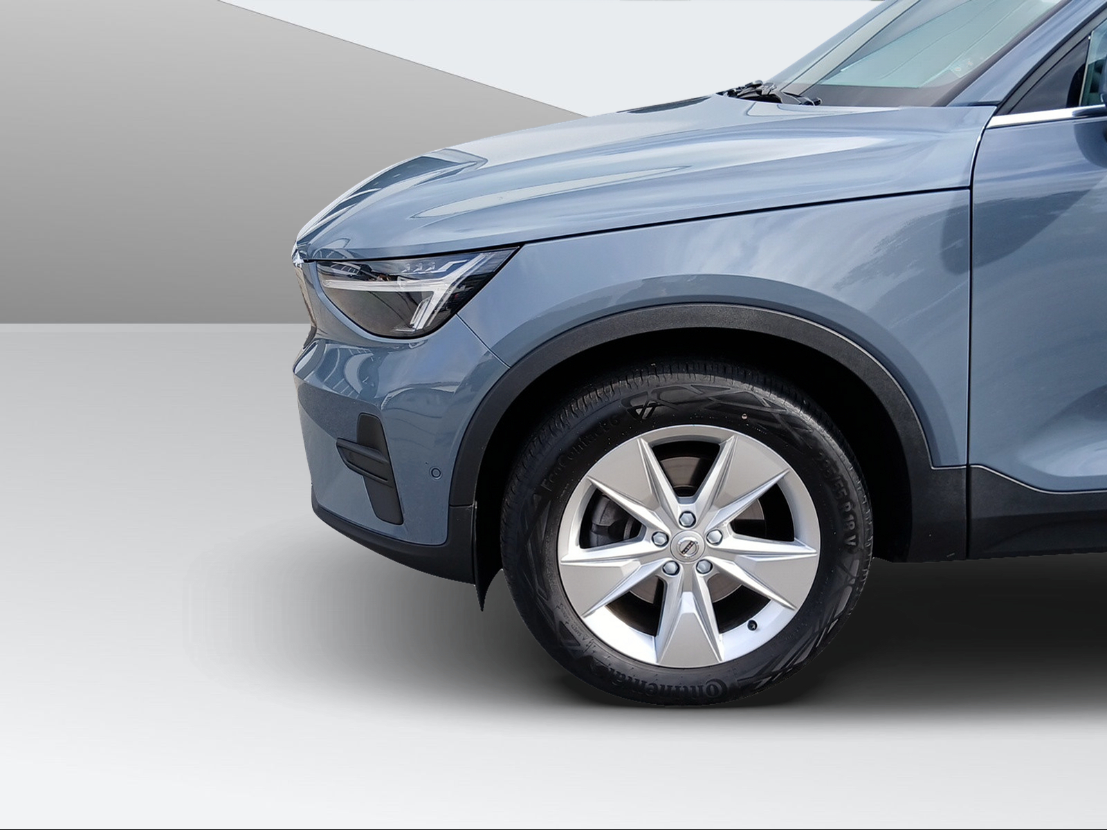 VOLVO XC40 2.0 B4 MH Plus Bright AWD-image-8
