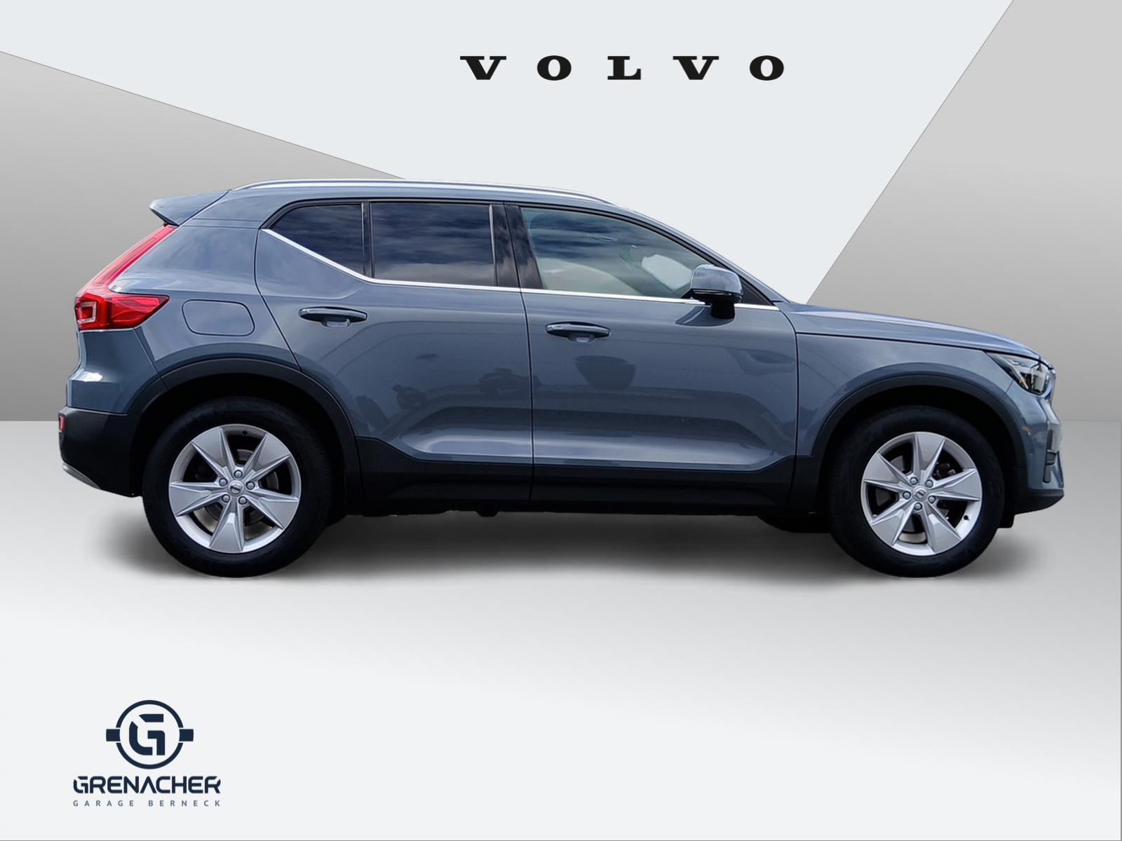 VOLVO XC40 2.0 B4 MH Plus Bright AWD-image-1