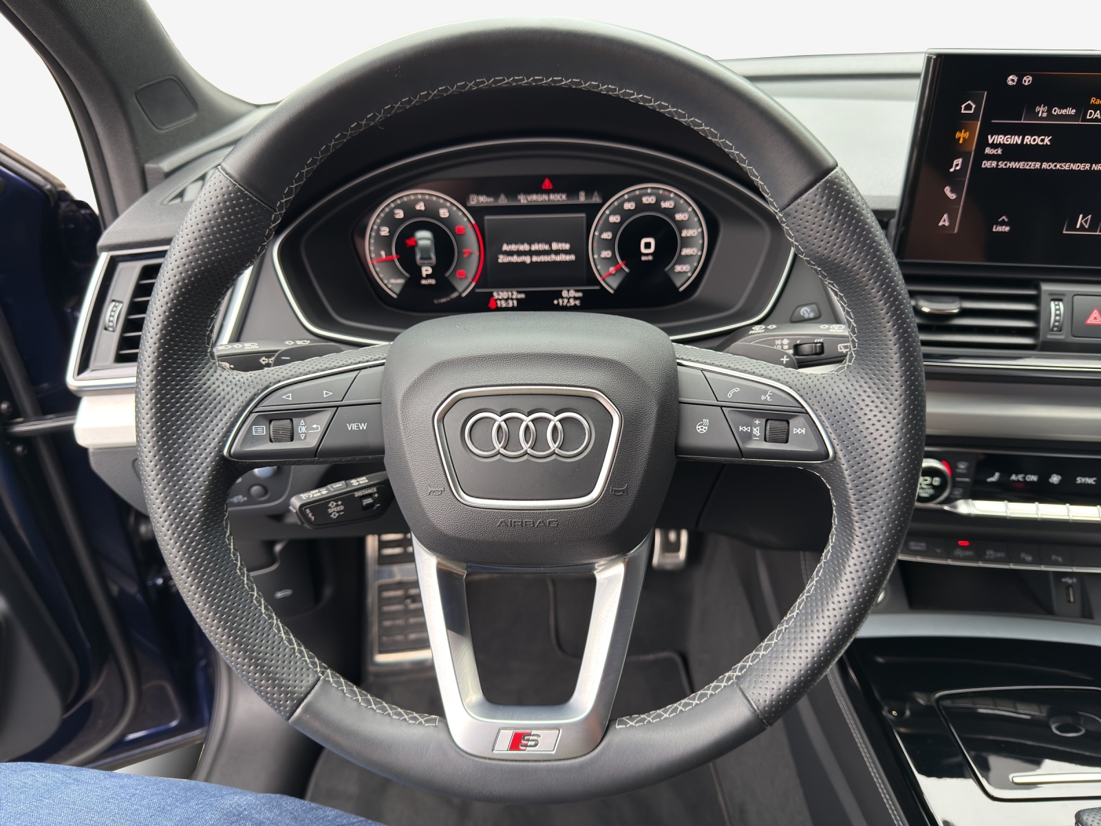 AUDI Q5 40 TFSI S line quattro S-tronic-image-9