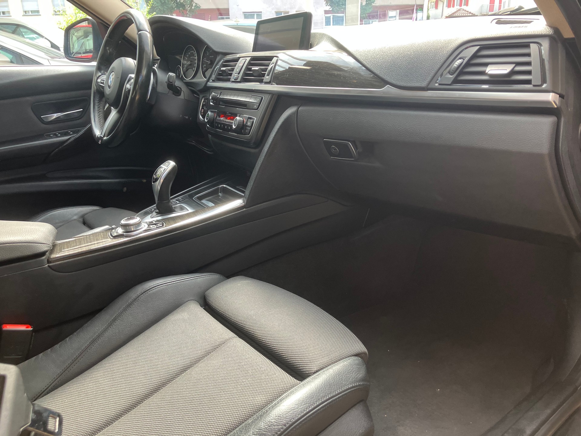 BMW 328i xDrive Touring Modern Line Steptronic-image-7