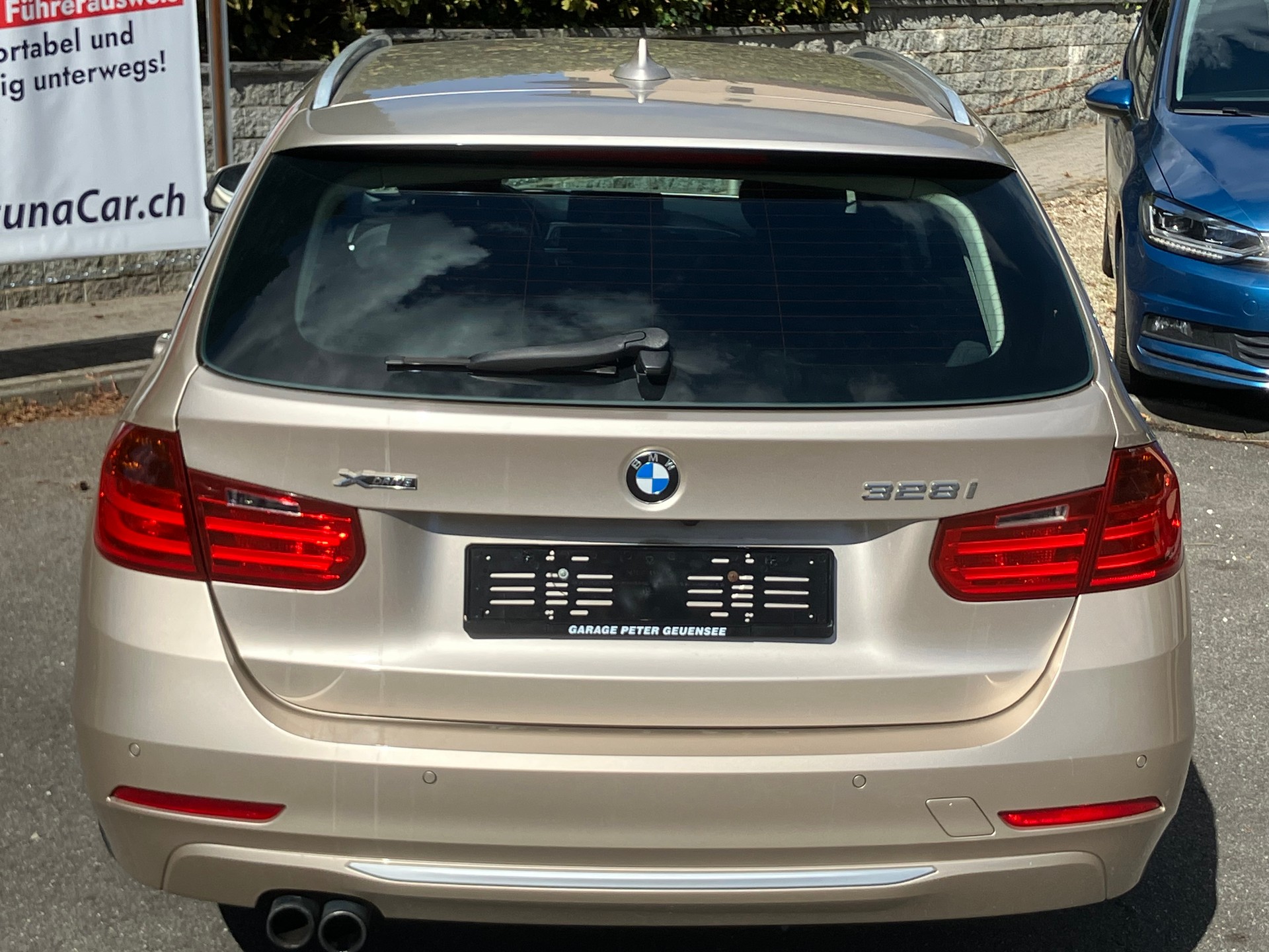 BMW 328i xDrive Touring Modern Line Steptronic-image-4