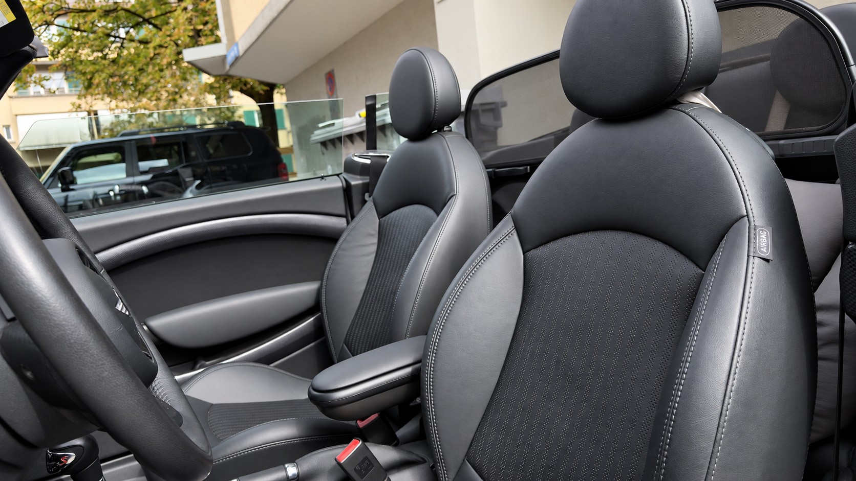 MINI Cooper S Cabriolet Steptronic-image-11