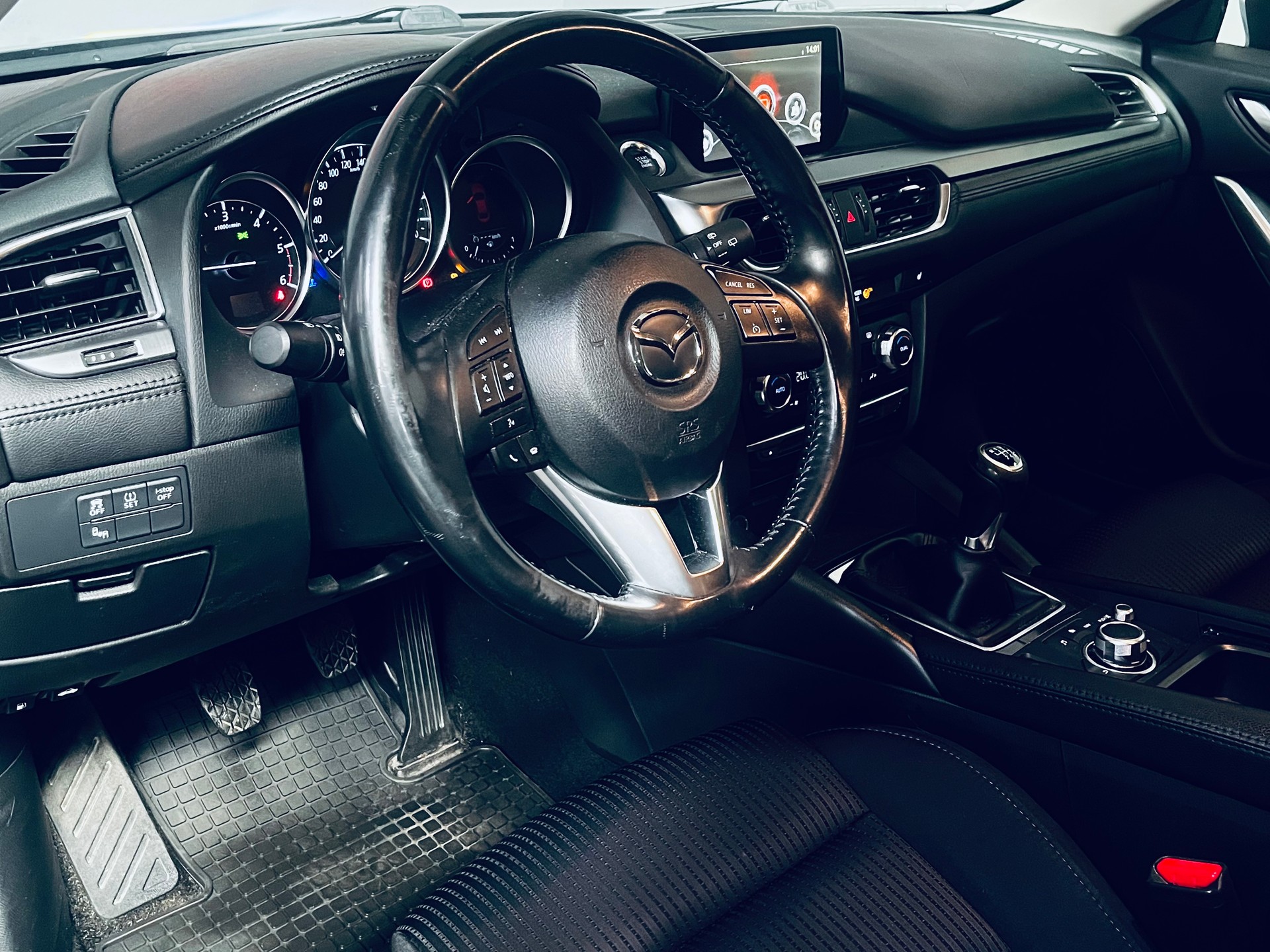 MAZDA 6 Sportwagon 2.2 D 16V Ambition-image-11