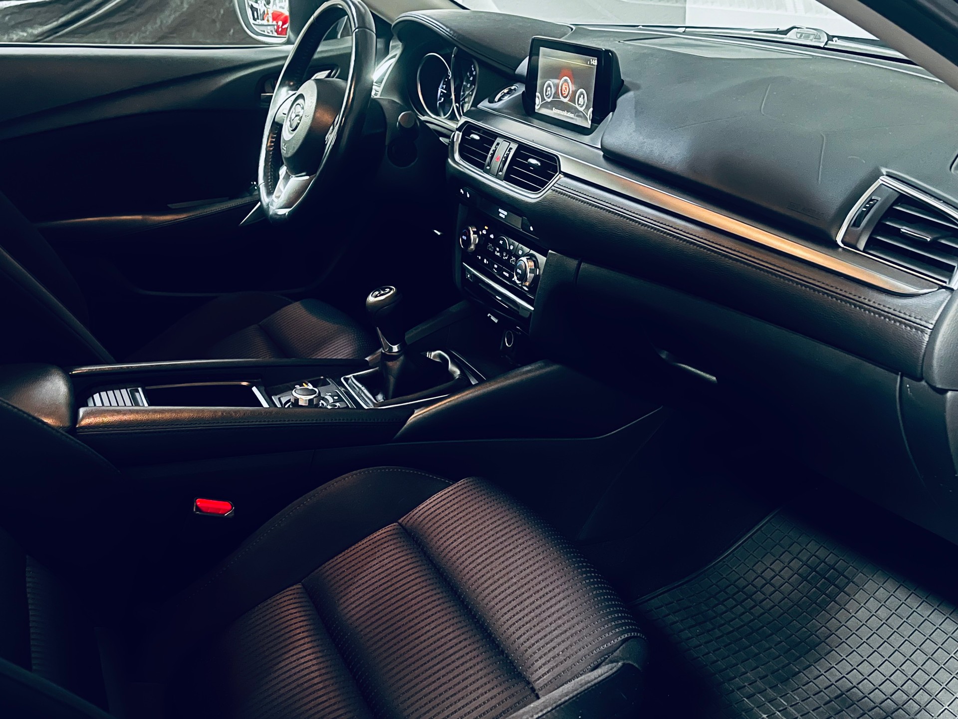 MAZDA 6 Sportwagon 2.2 D 16V Ambition-image-12