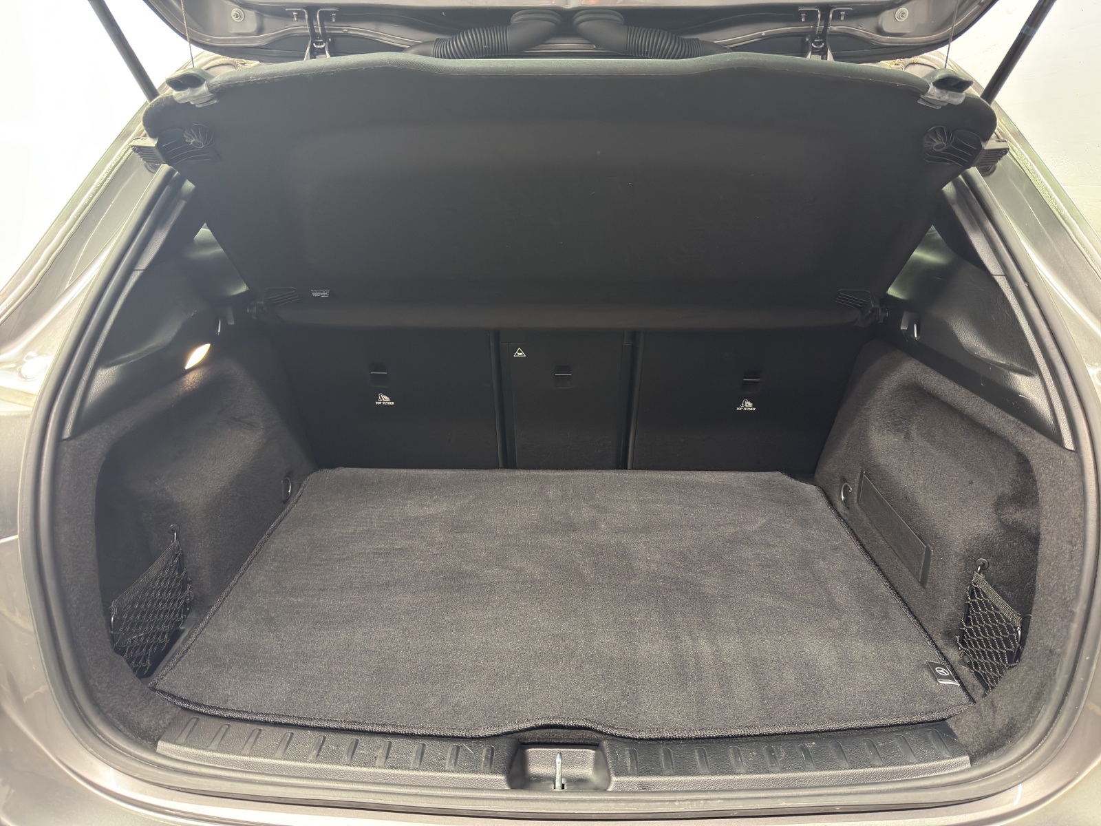 MERCEDES-BENZ GLA 250-image-10