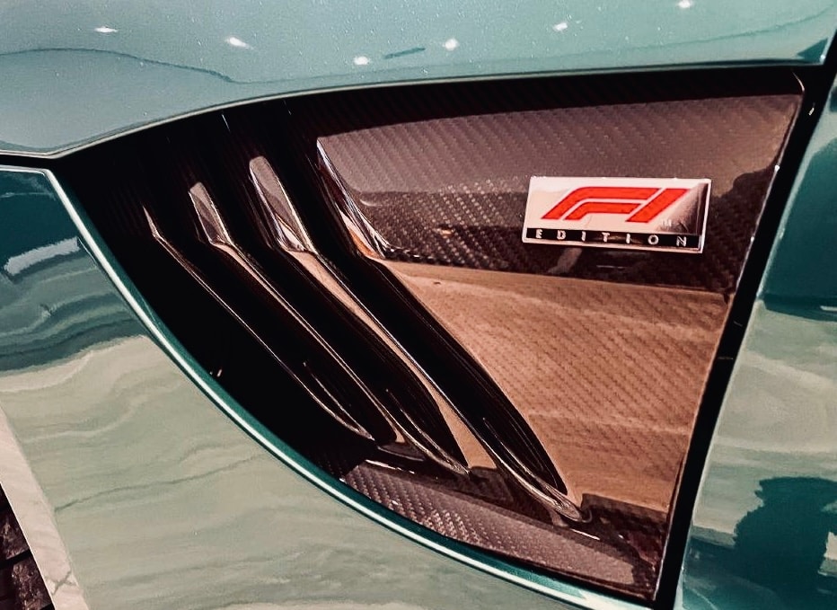 ASTON MARTIN V8 Vantage 4.0 F1 - 535 PS Roadster 1 of 249-image-20