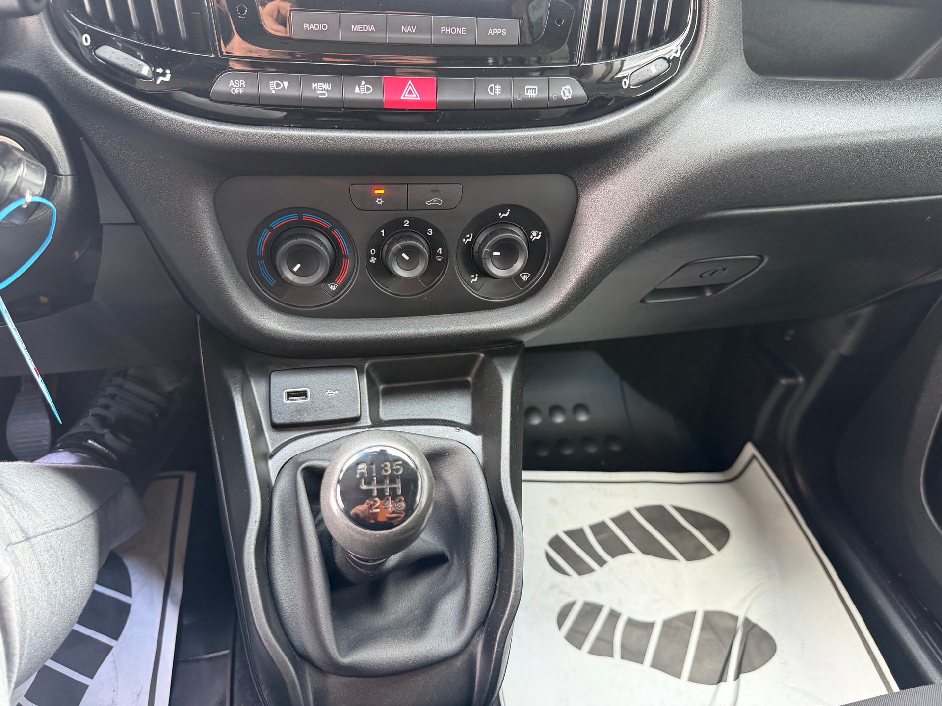 FIAT Doblò 1.6 Multijet Kombi Swiss-image-16