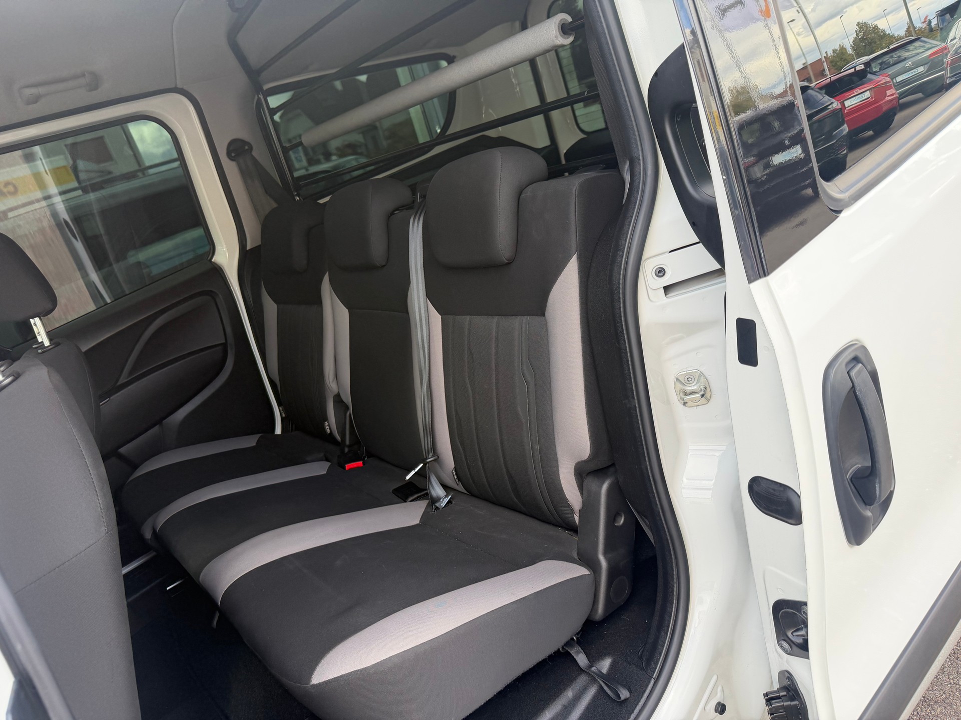 FIAT Doblò 1.6 Multijet Kombi Swiss-image-11