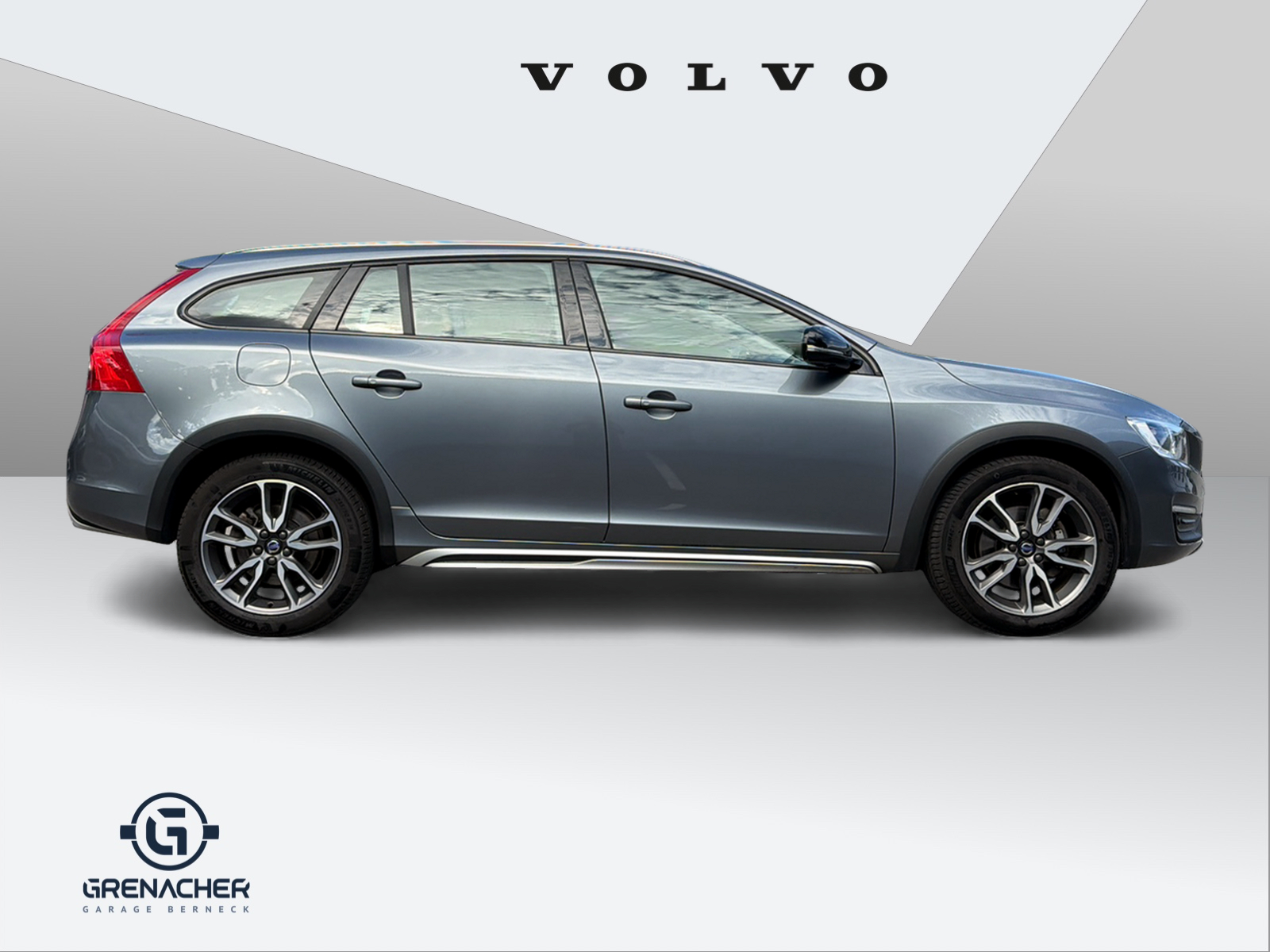 VOLVO V60 Cross Country 2.0 D4 Summum S/S-image-2