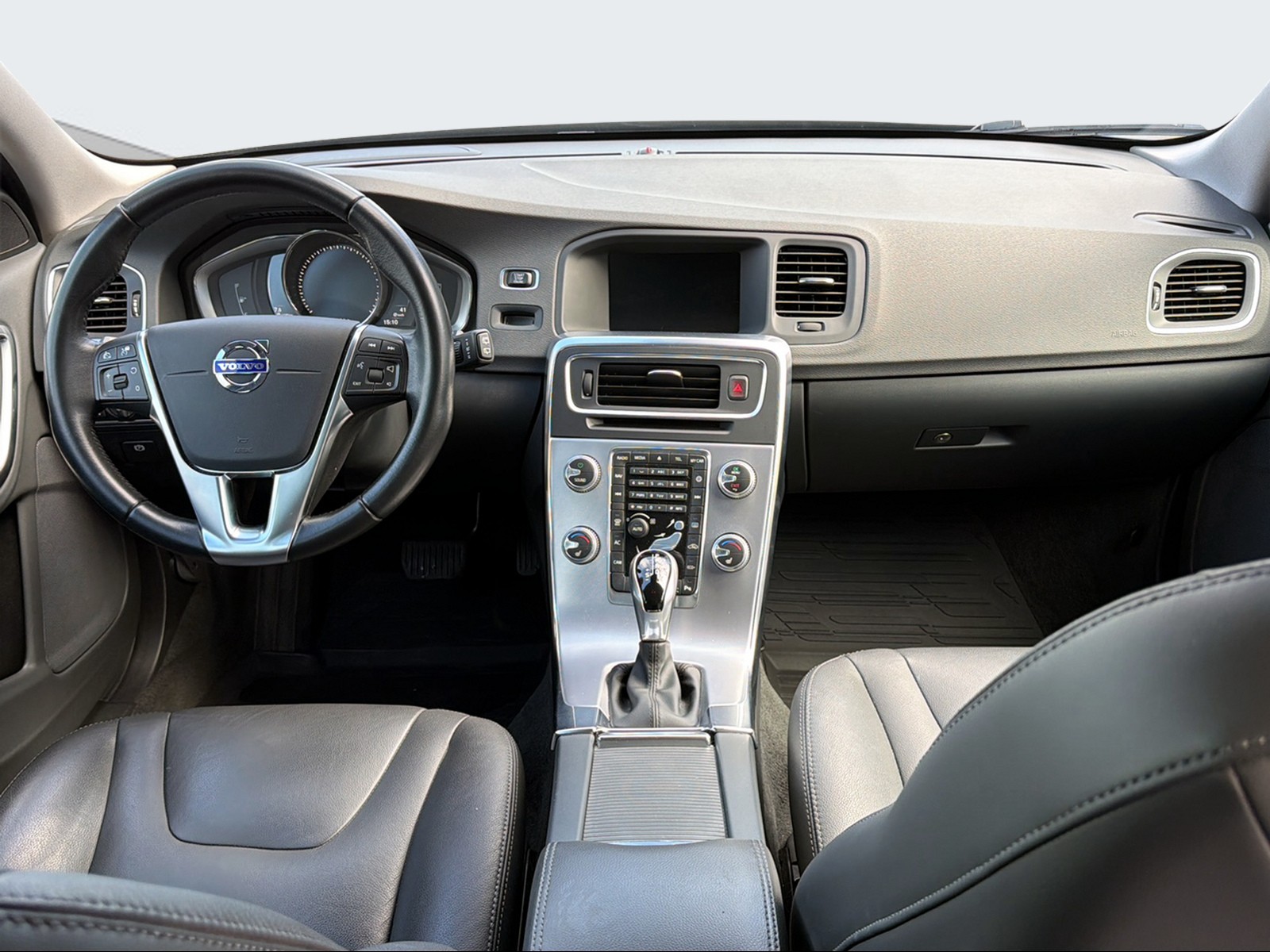 VOLVO V60 Cross Country 2.0 D4 Summum S/S-image-13