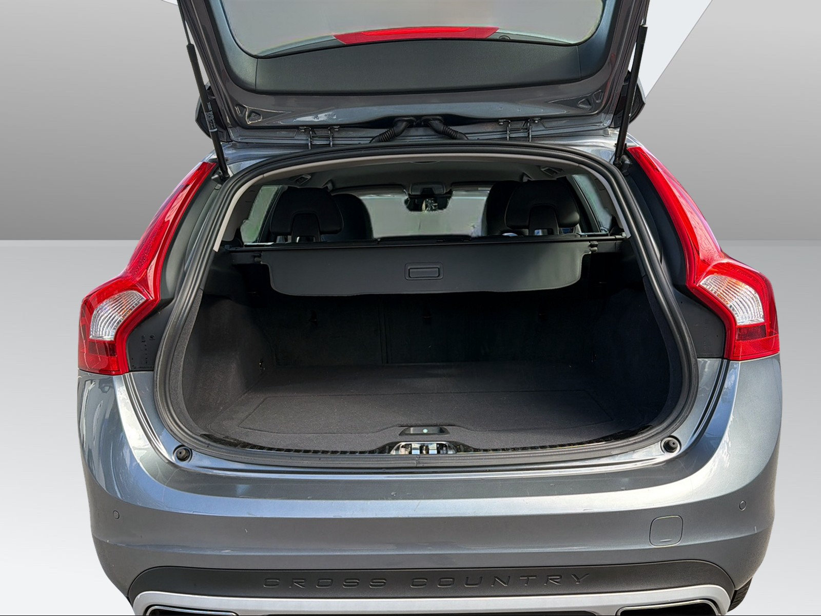 VOLVO V60 Cross Country 2.0 D4 Summum S/S-image-9