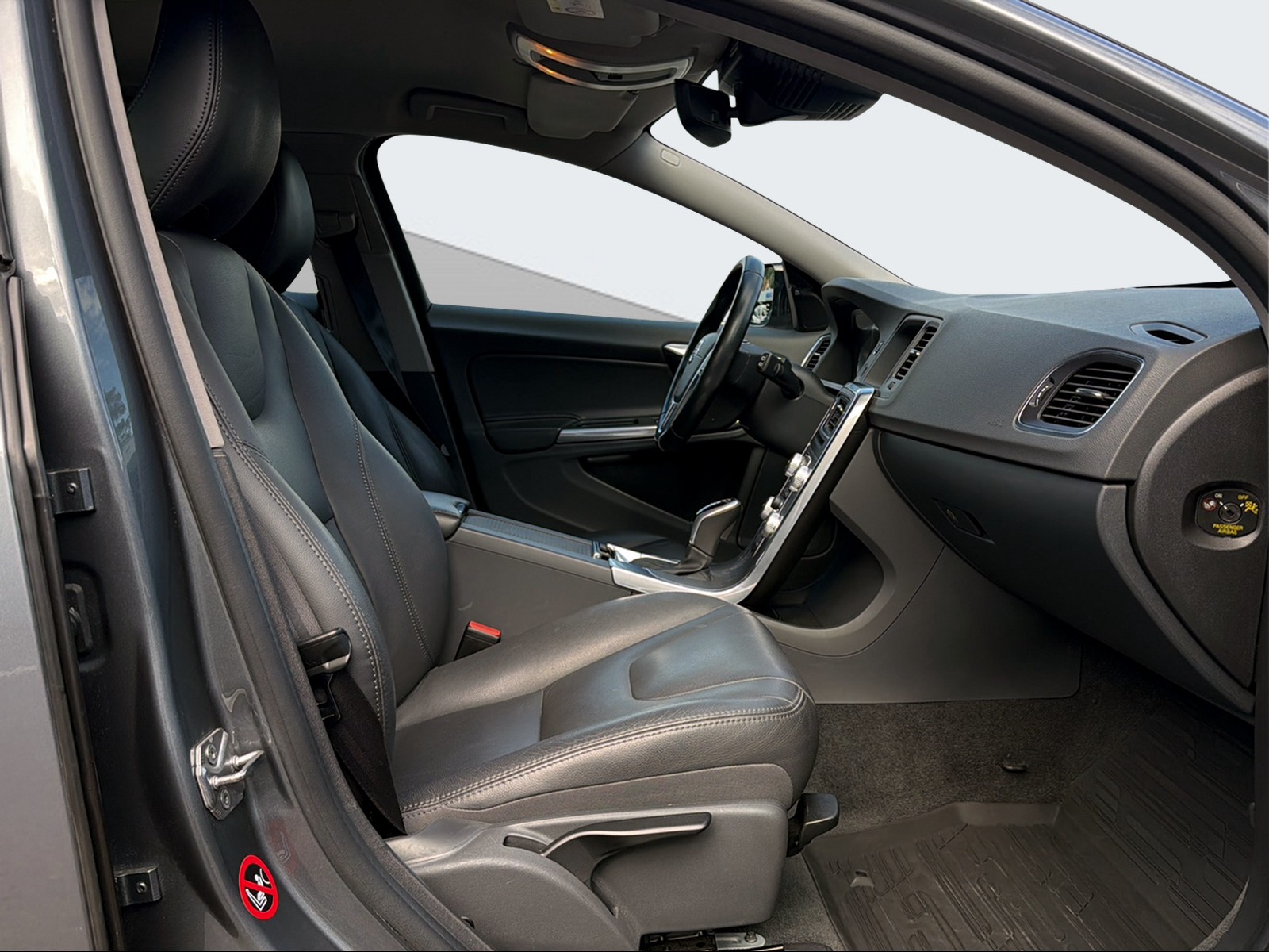 VOLVO V60 Cross Country 2.0 D4 Summum S/S-image-15