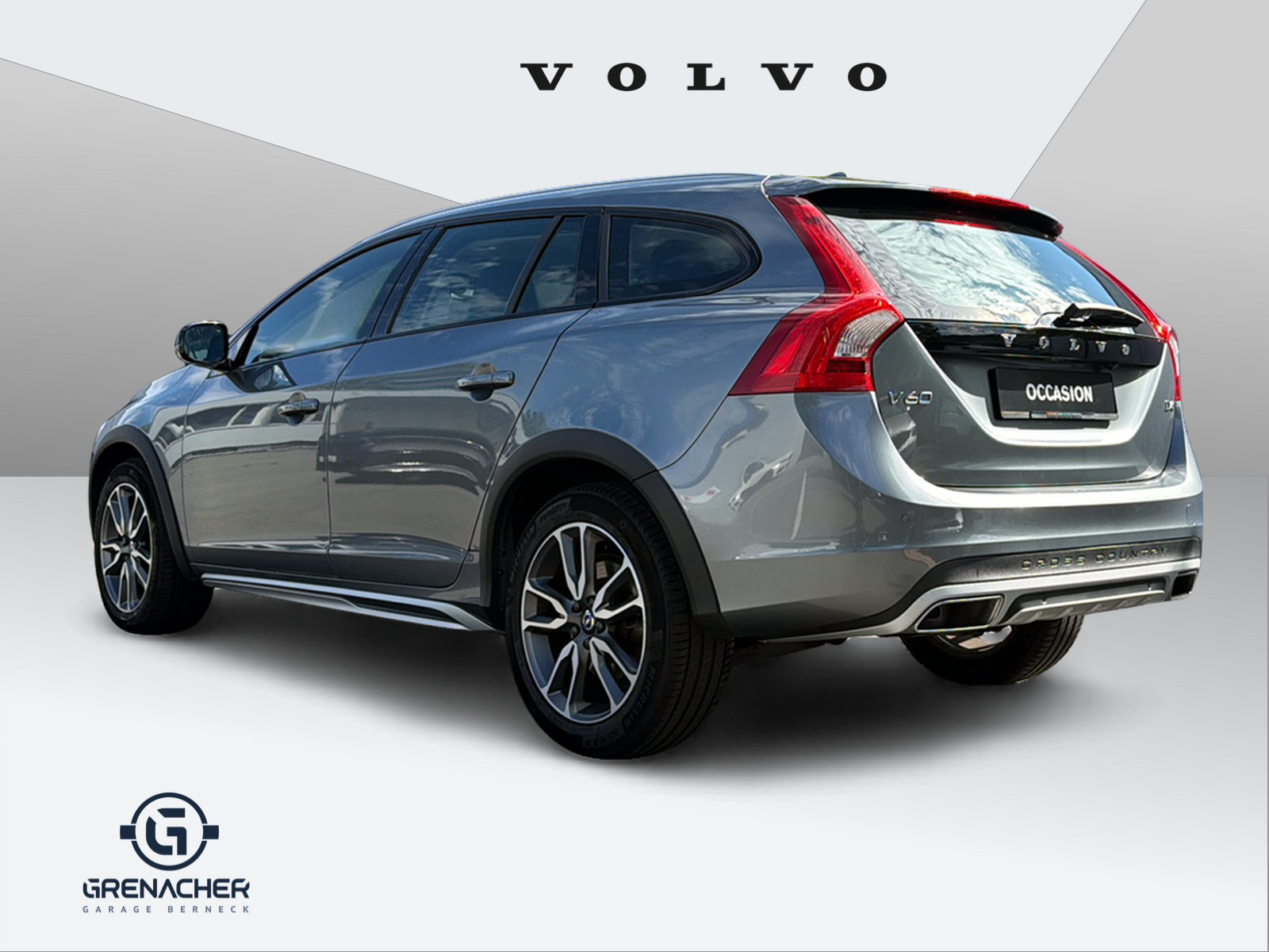 VOLVO V60 Cross Country 2.0 D4 Summum S/S-image-3