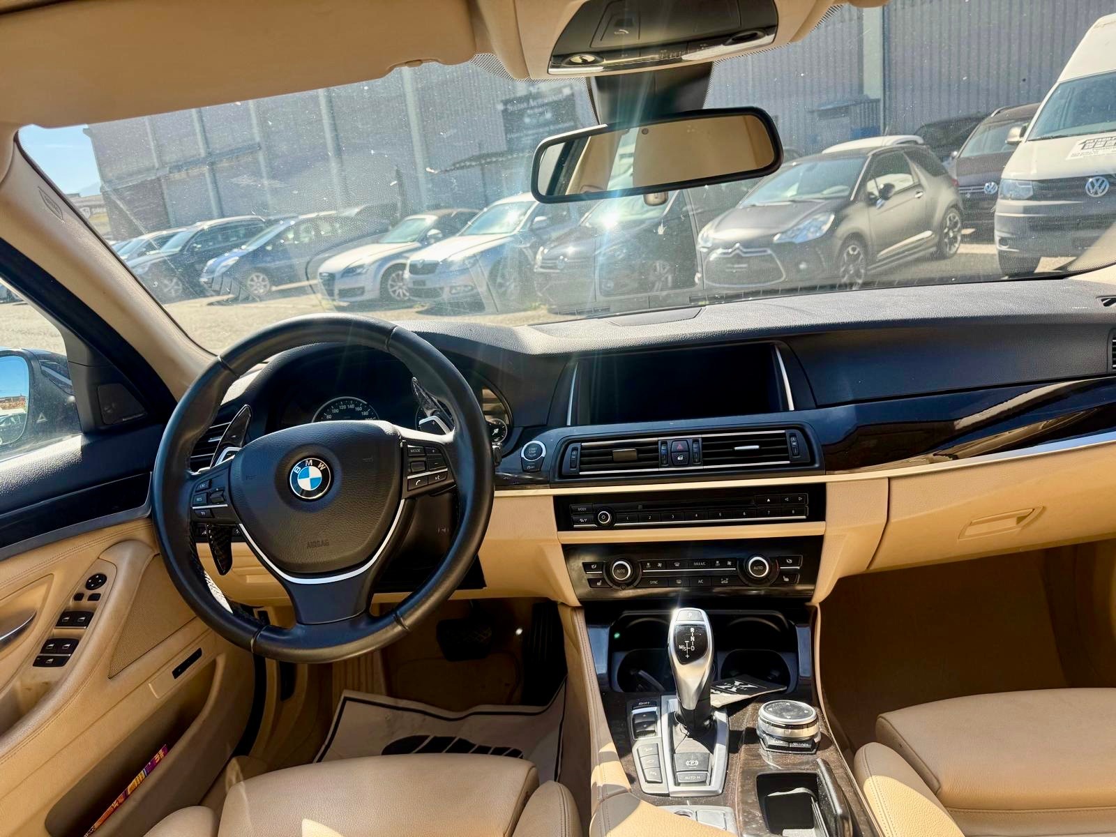 BMW 550i xDrive Luxury Line Steptronic-image-6