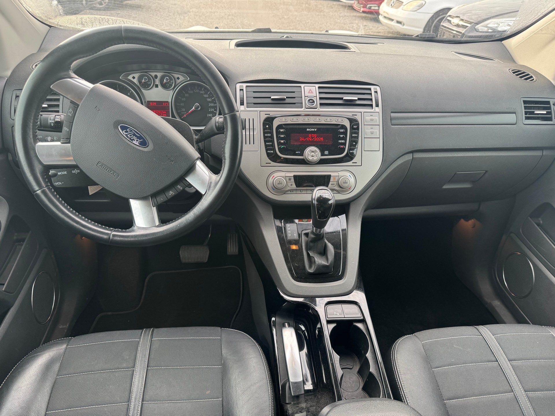 FORD Kuga 2.0 TDCi Titanium 4WD PowerShift-image-6