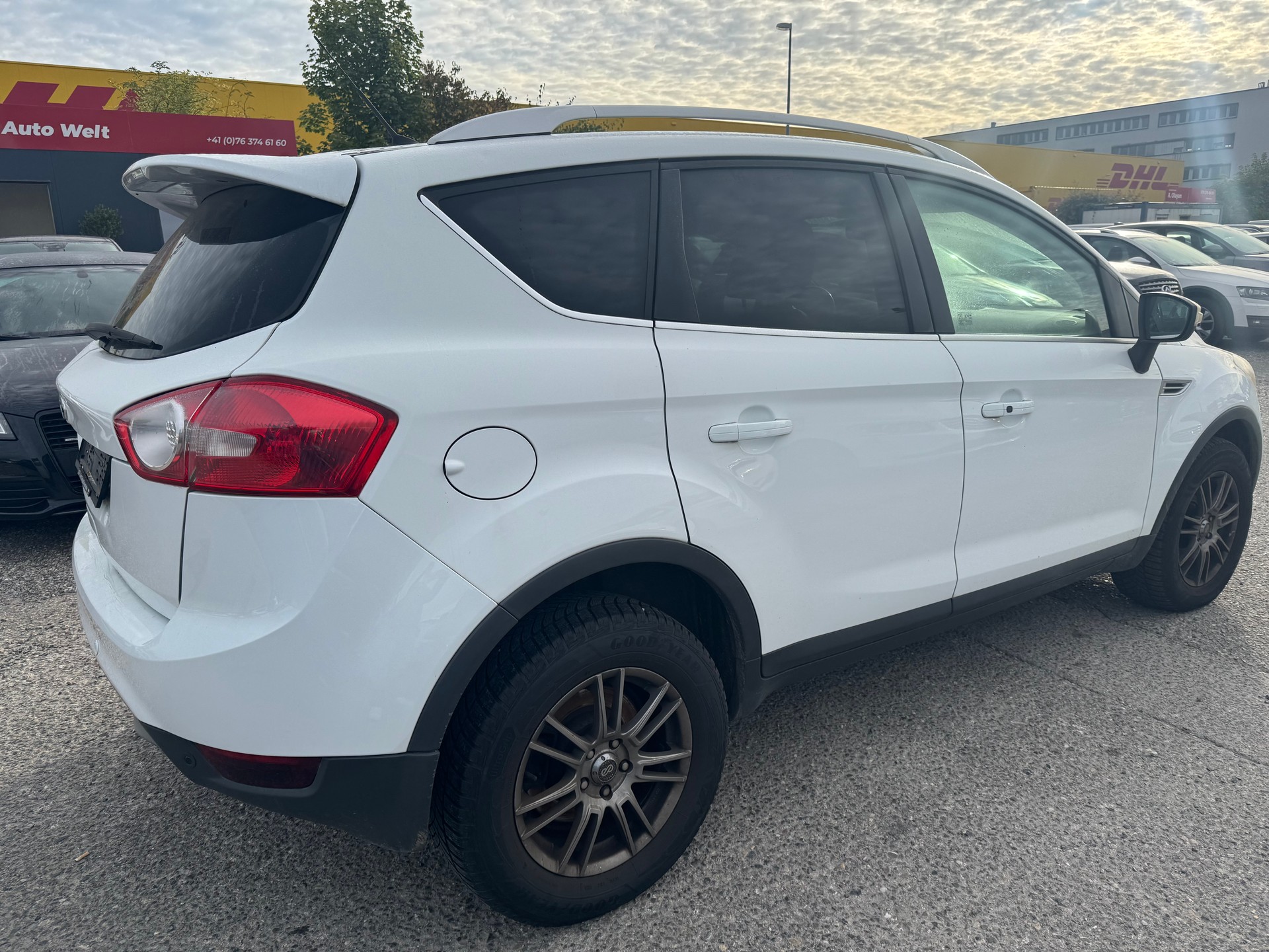 FORD Kuga 2.0 TDCi Titanium 4WD PowerShift-image-4