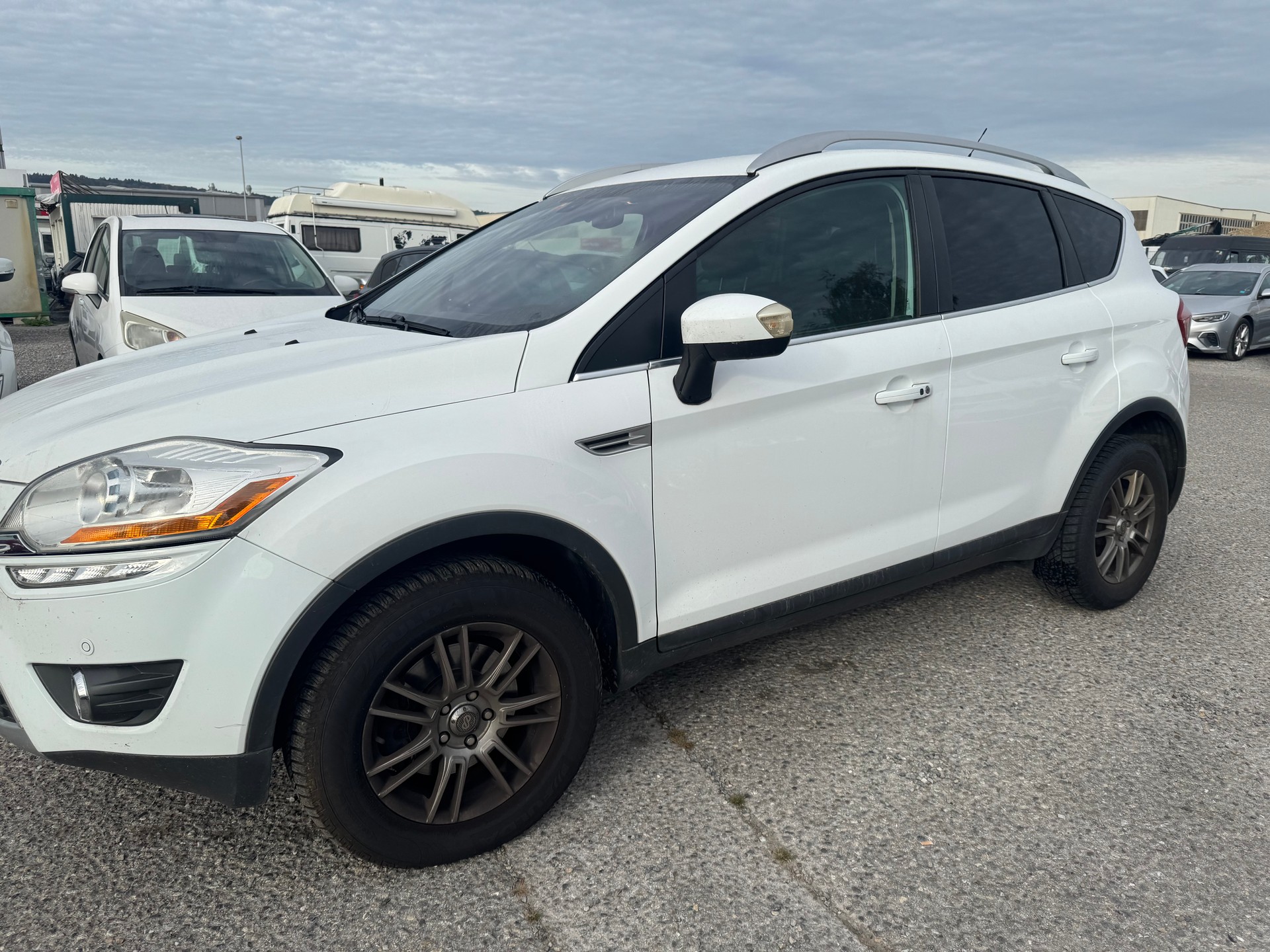 FORD Kuga 2.0 TDCi Titanium 4WD PowerShift-image-2