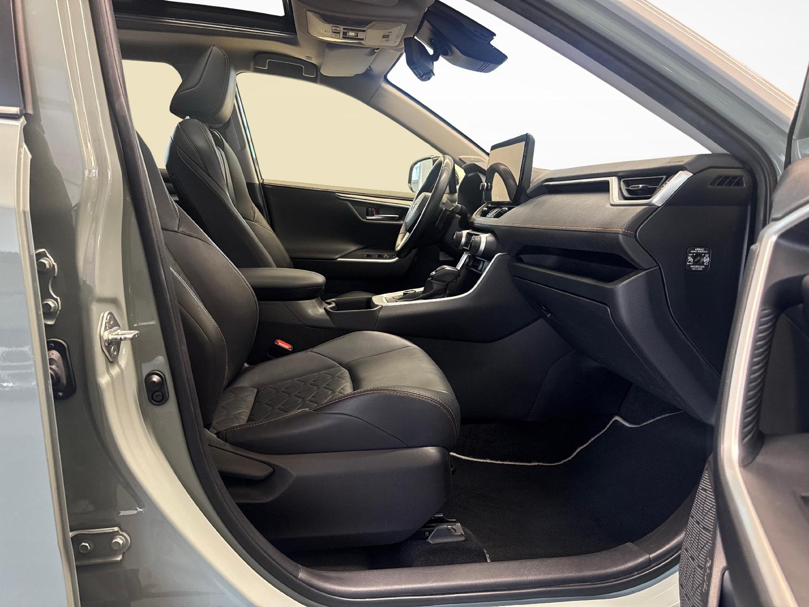 TOYOTA RAV4 2.5 HEV Adventure-image-9