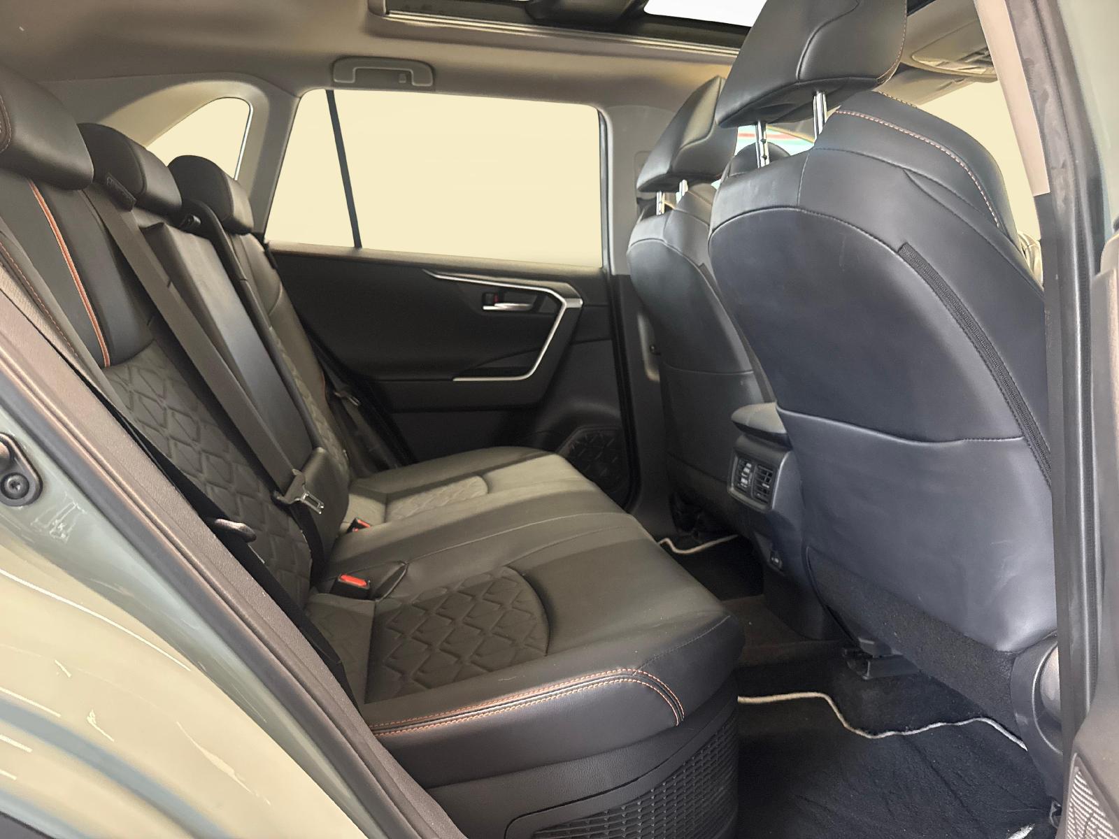 TOYOTA RAV4 2.5 HEV Adventure-image-11