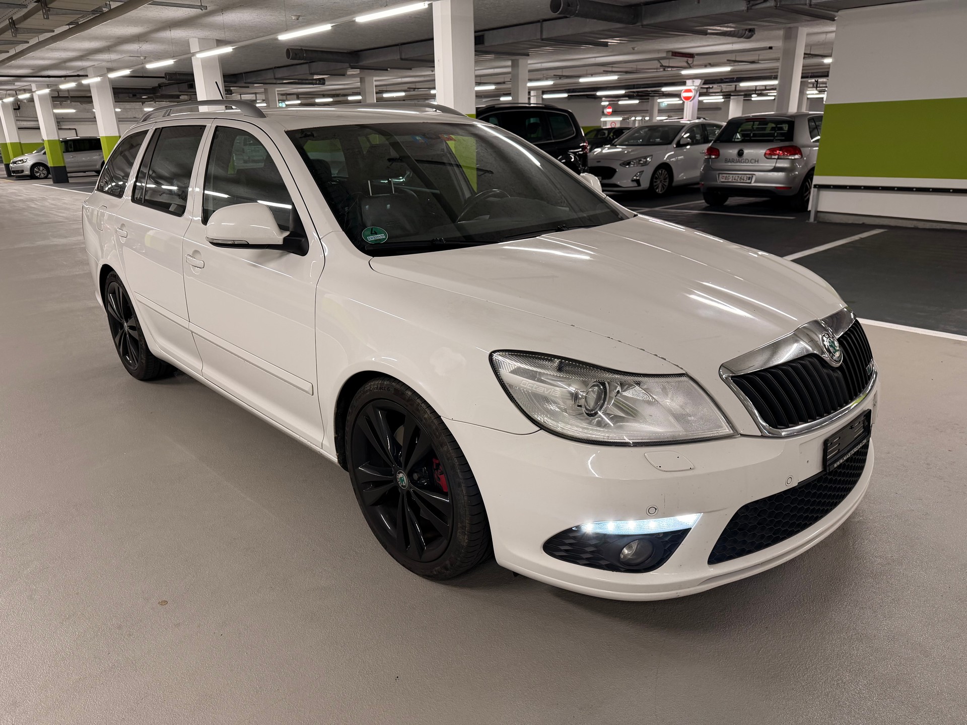 SKODA Octavia Combi 2.0 TSI RS DSG-image-6