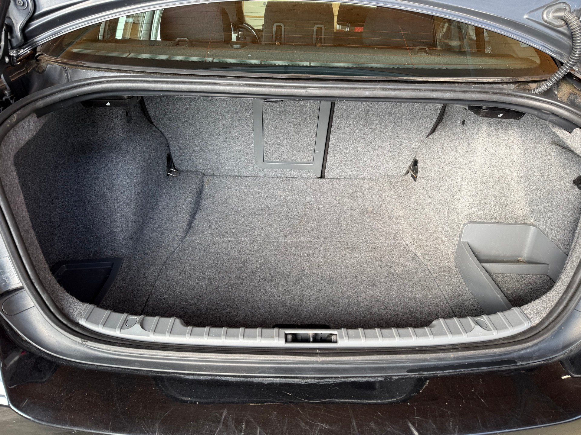 BMW 320d-image-14