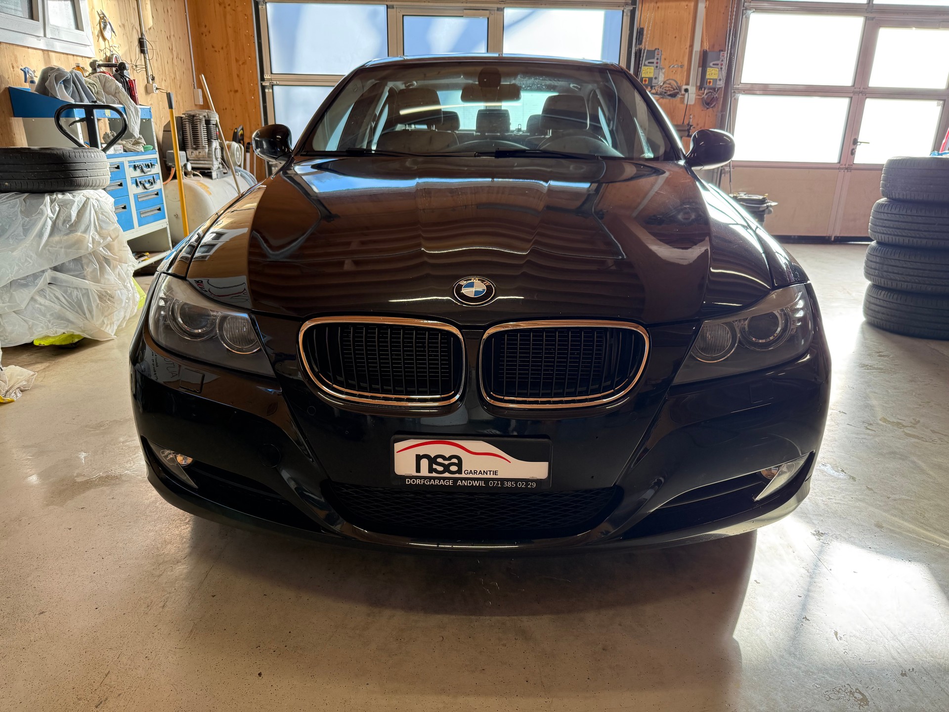 BMW 320d-image-1