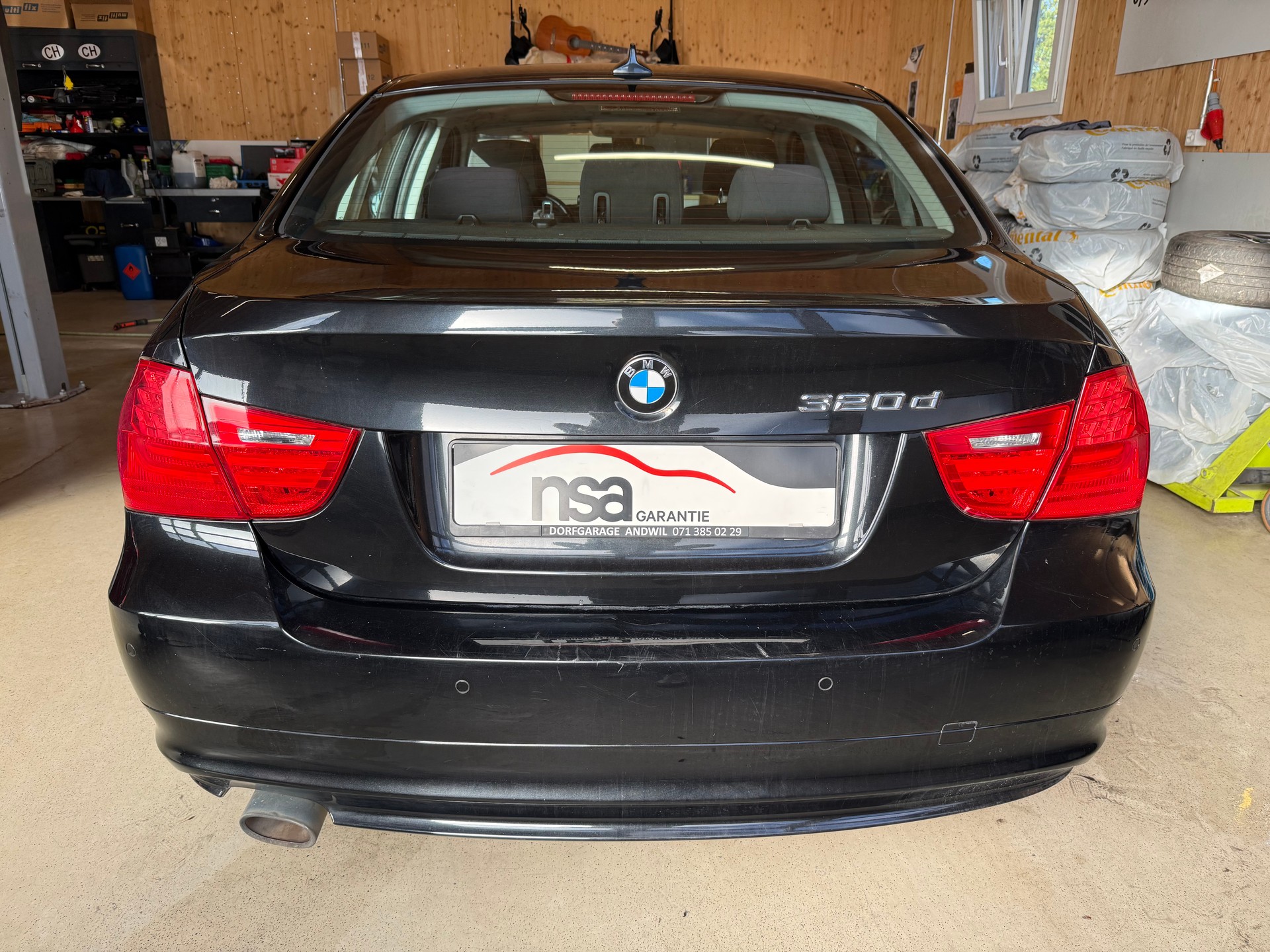 BMW 320d-image-4
