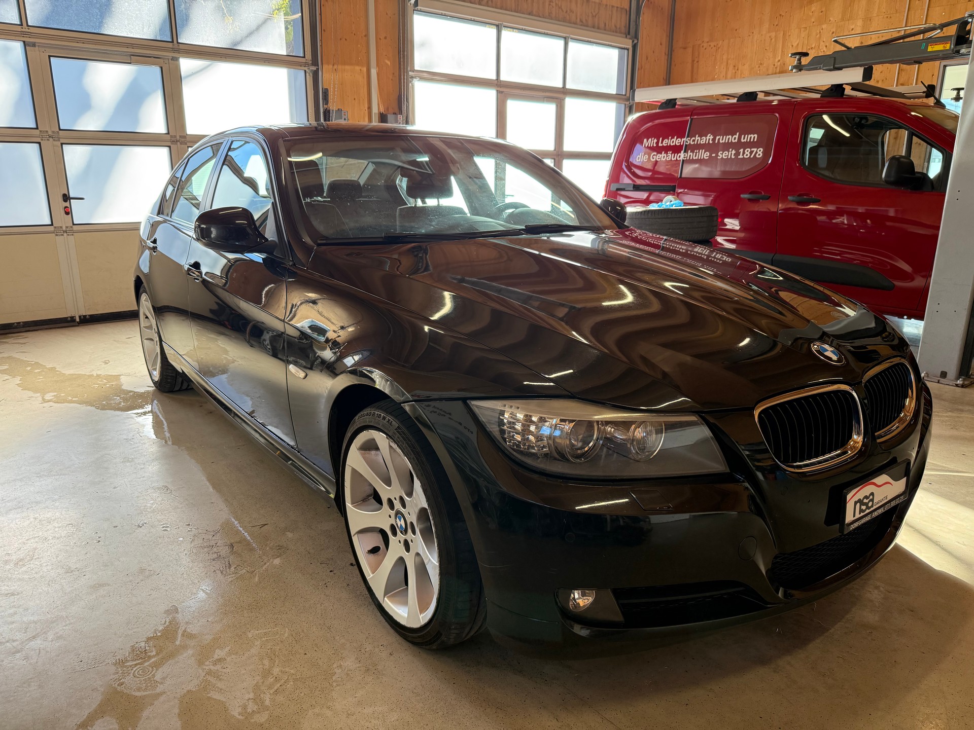 BMW 320d-image-2
