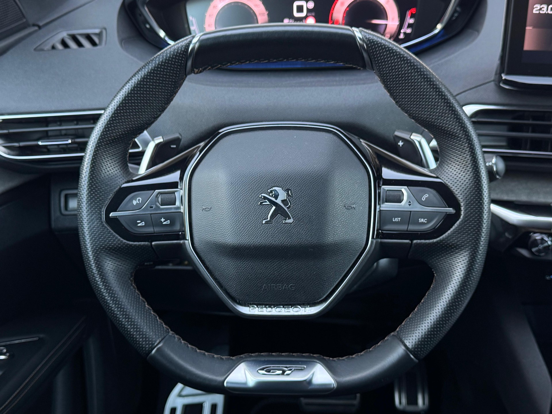 PEUGEOT 5008 1.5 BlueHDi GT EAT8-image-12