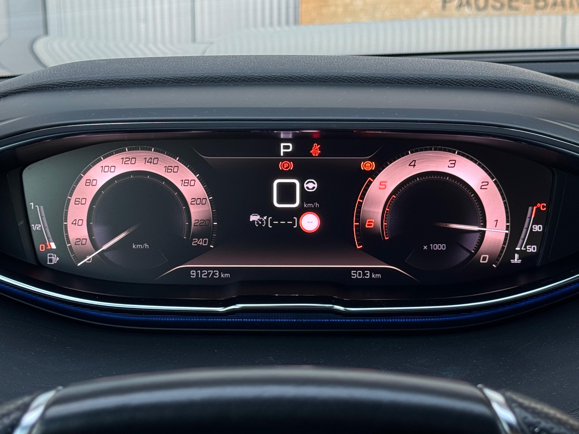 PEUGEOT 5008 1.5 BlueHDi GT EAT8-image-11