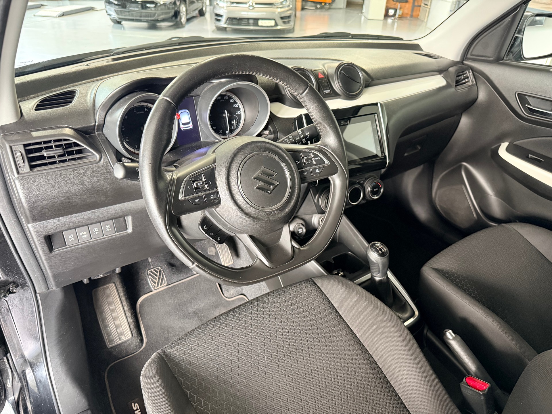 SUZUKI Swift 1.2i 16V SHVS Compact Top Hybrid Allgrip 4x4-image-8
