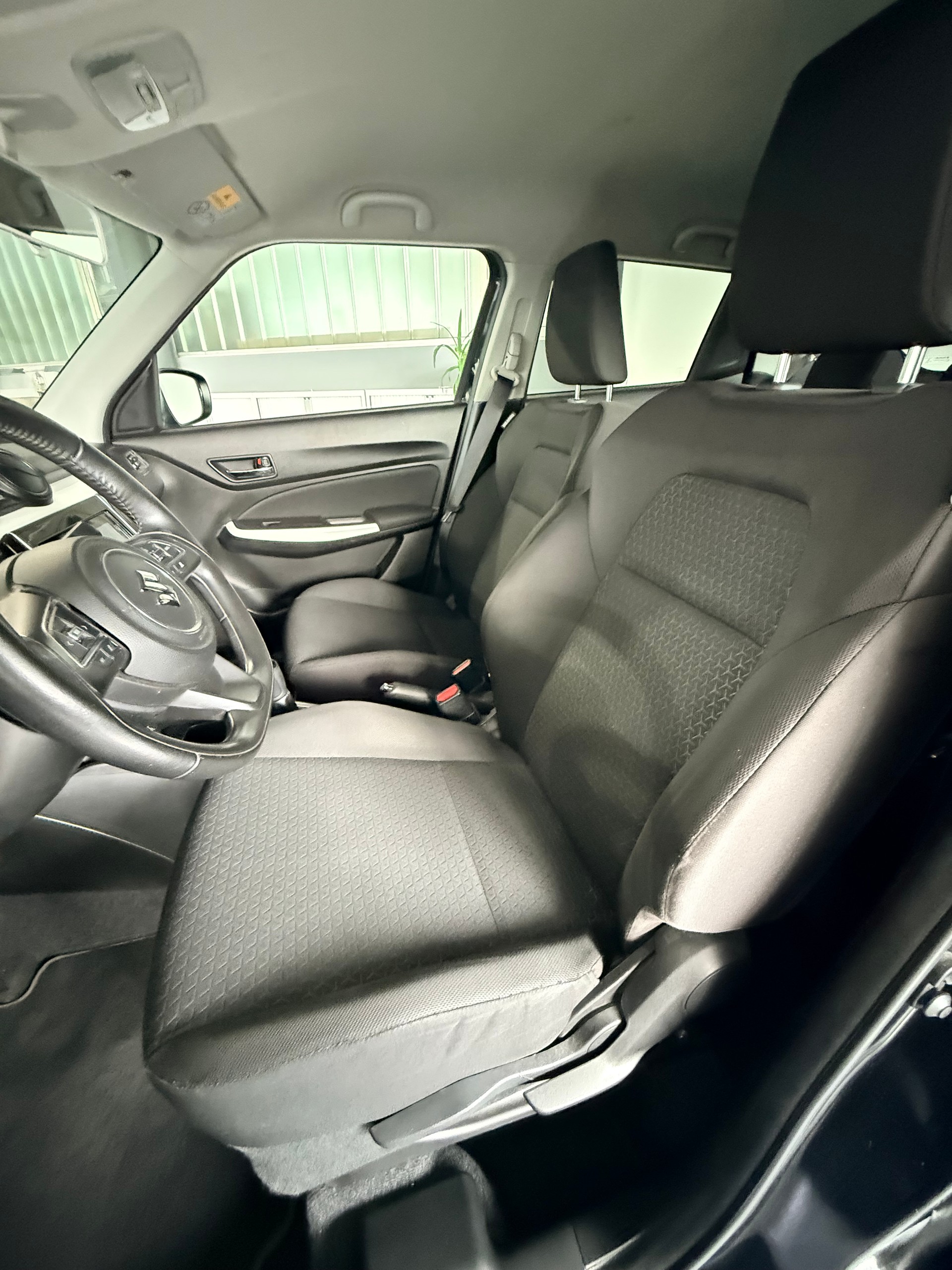 SUZUKI Swift 1.2i 16V SHVS Compact Top Hybrid Allgrip 4x4-image-6