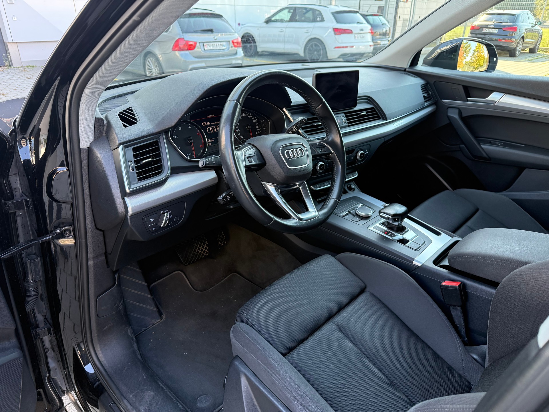 AUDI Q5 35 TDI sport quattro S-tronic-image-12