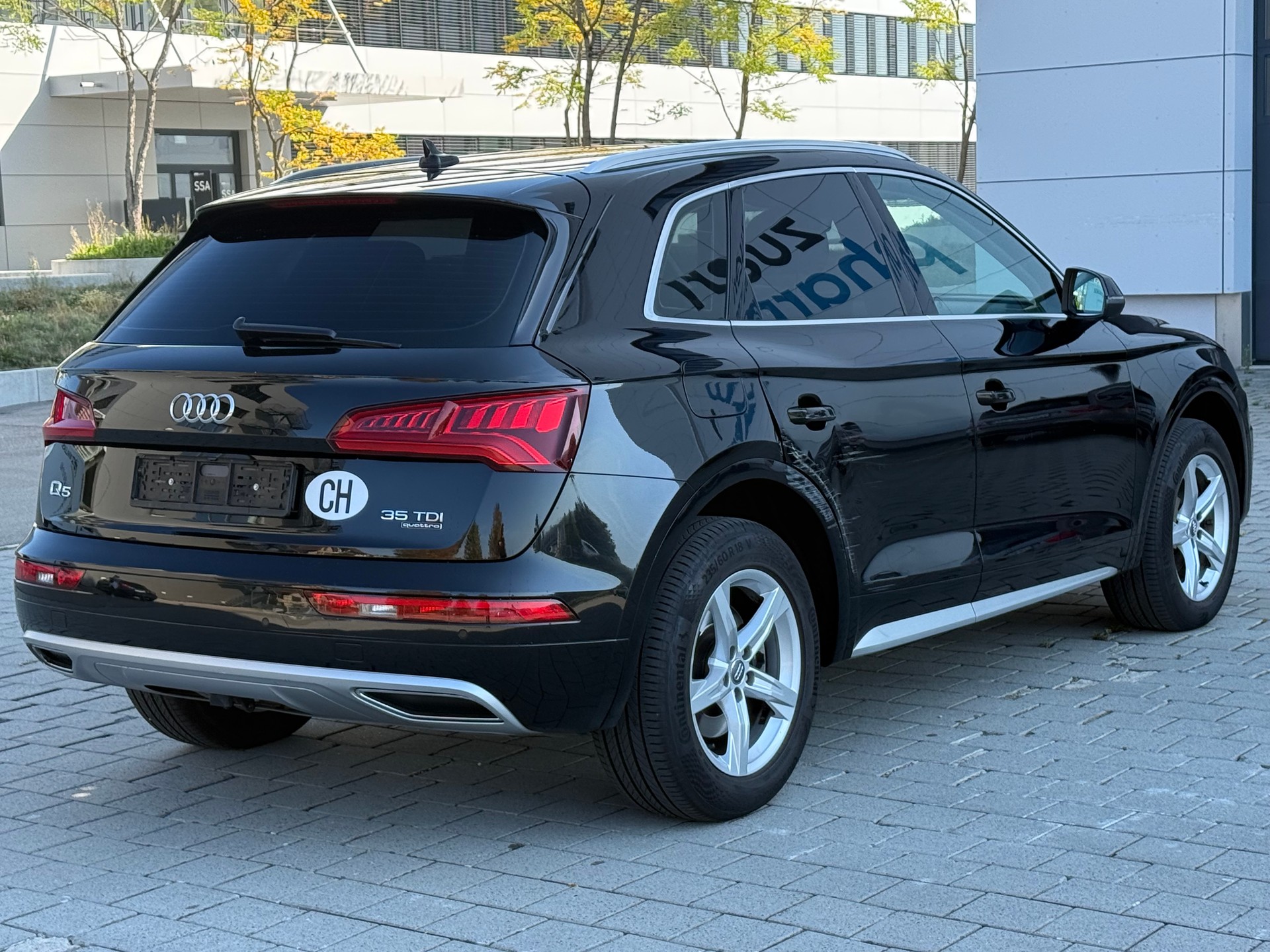AUDI Q5 35 TDI sport quattro S-tronic-image-5