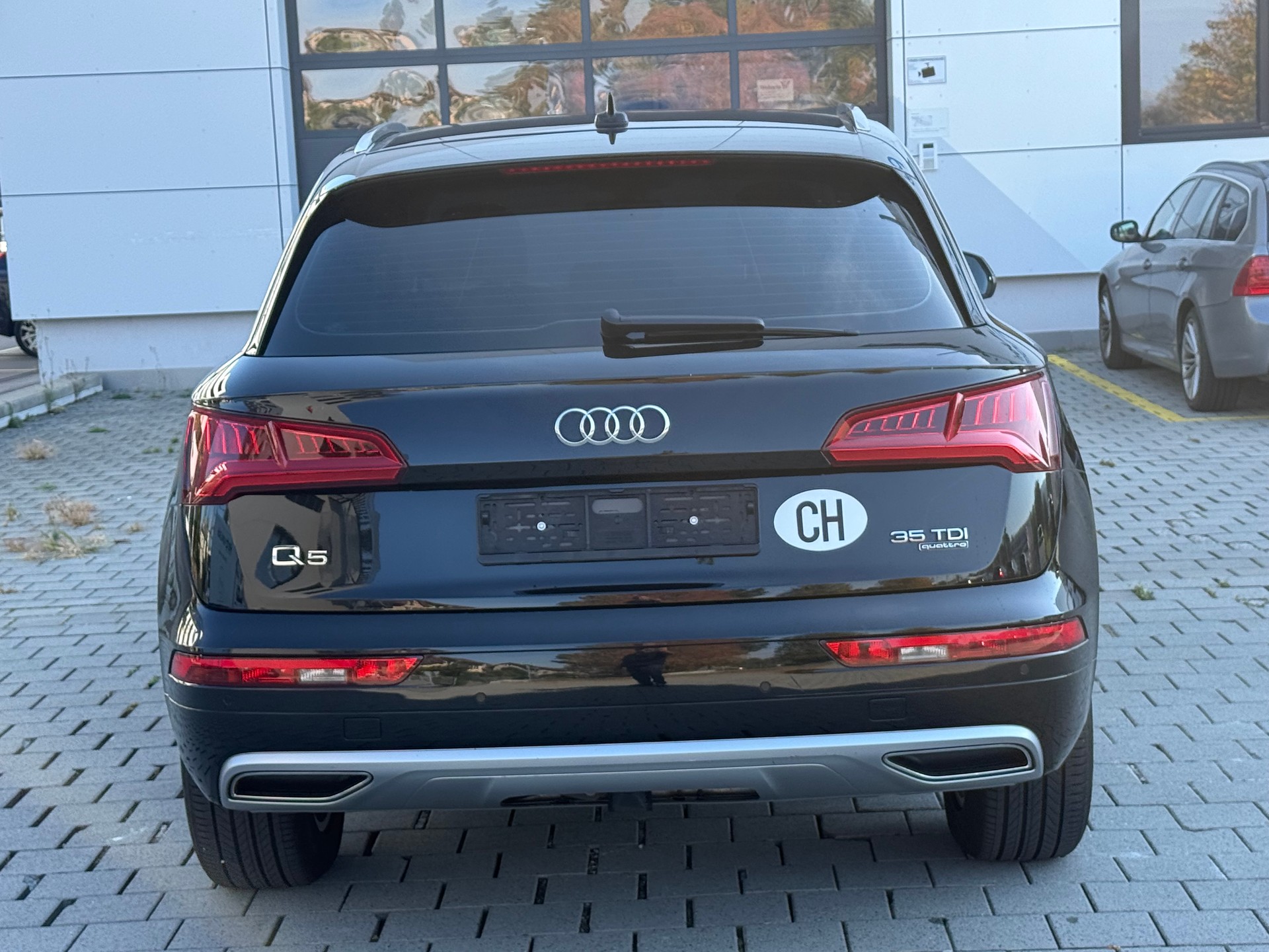 AUDI Q5 35 TDI sport quattro S-tronic-image-6