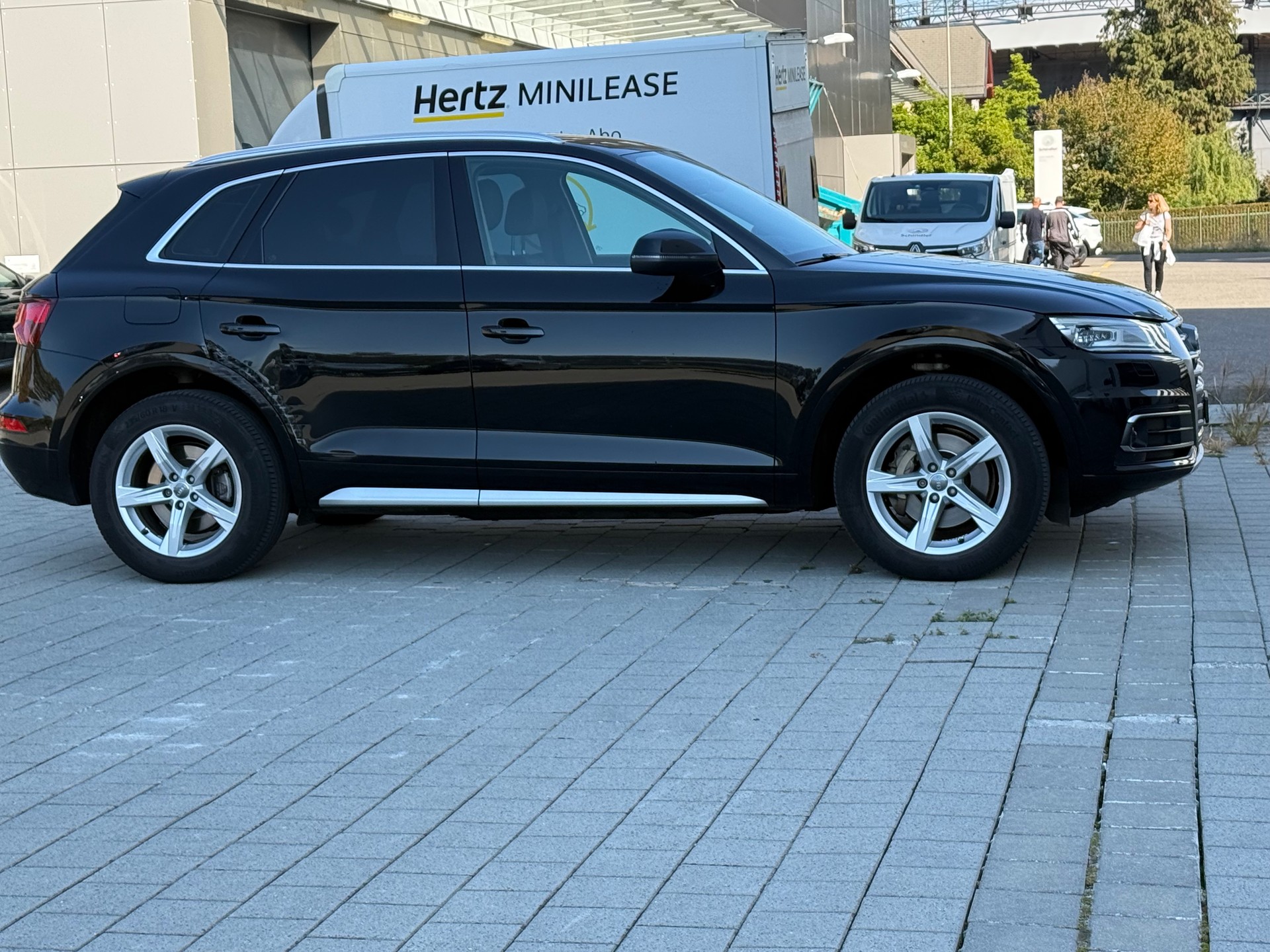 AUDI Q5 35 TDI sport quattro S-tronic-image-3
