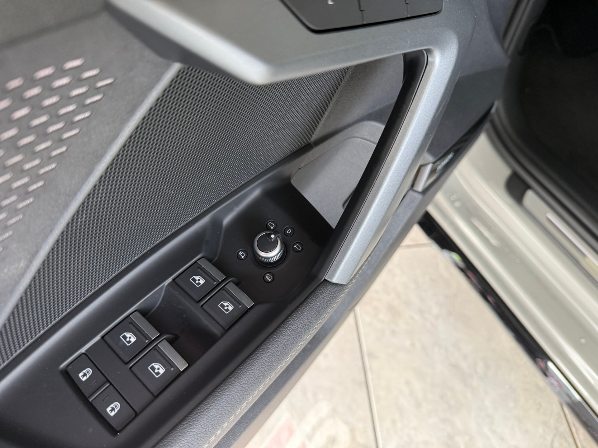 AUDI S3 Limousine TFSI quattro S-tronic, Porsche "KREIDE"-image-13