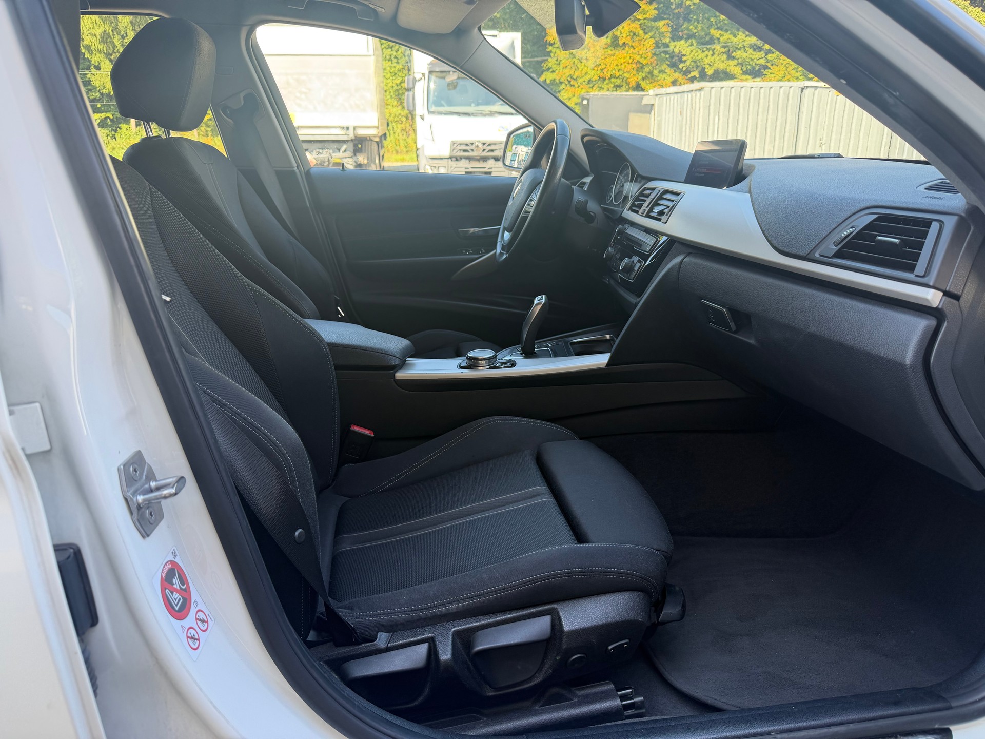 BMW 316d Touring Business Steptronic-image-13