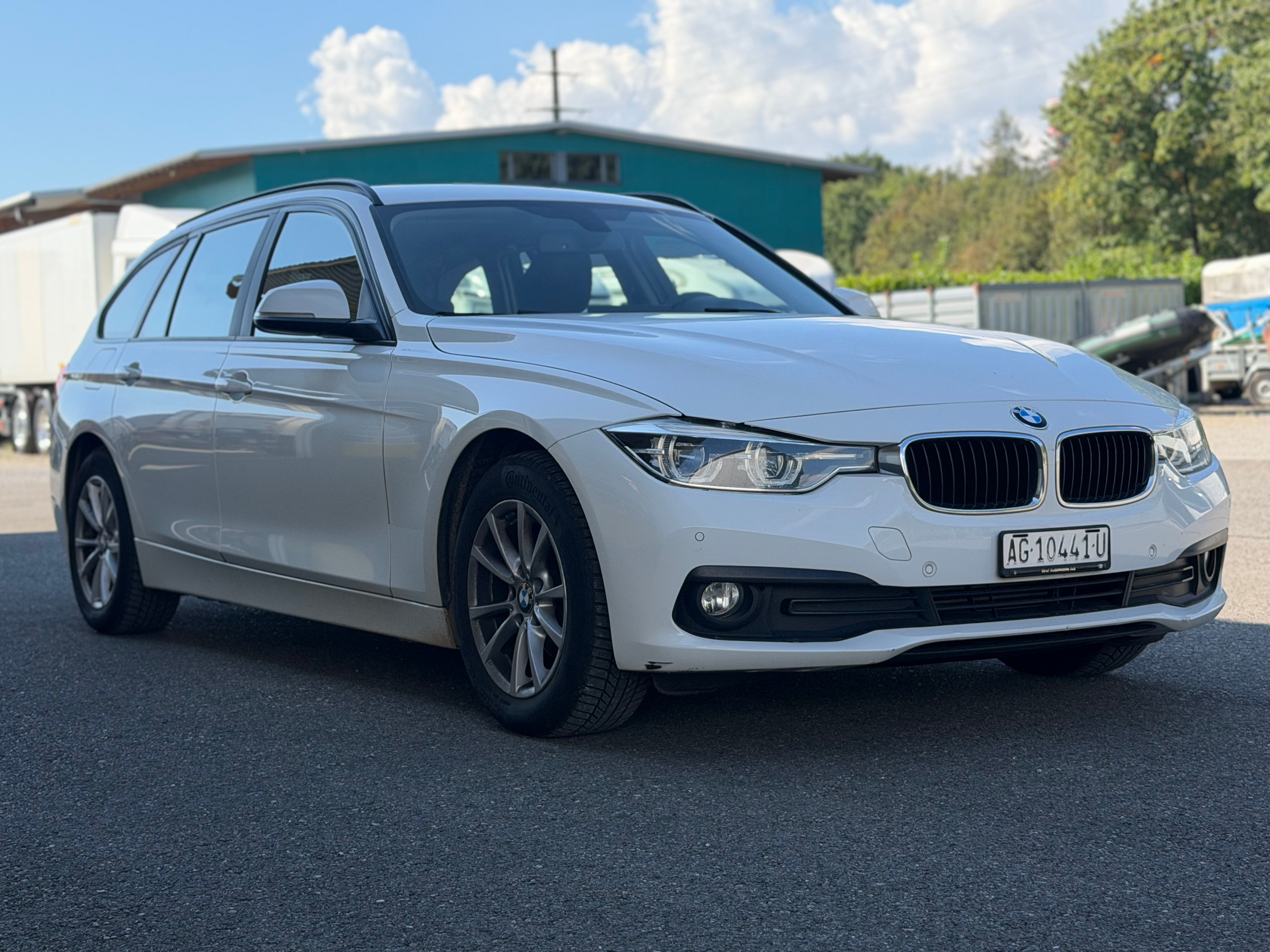 Car photo