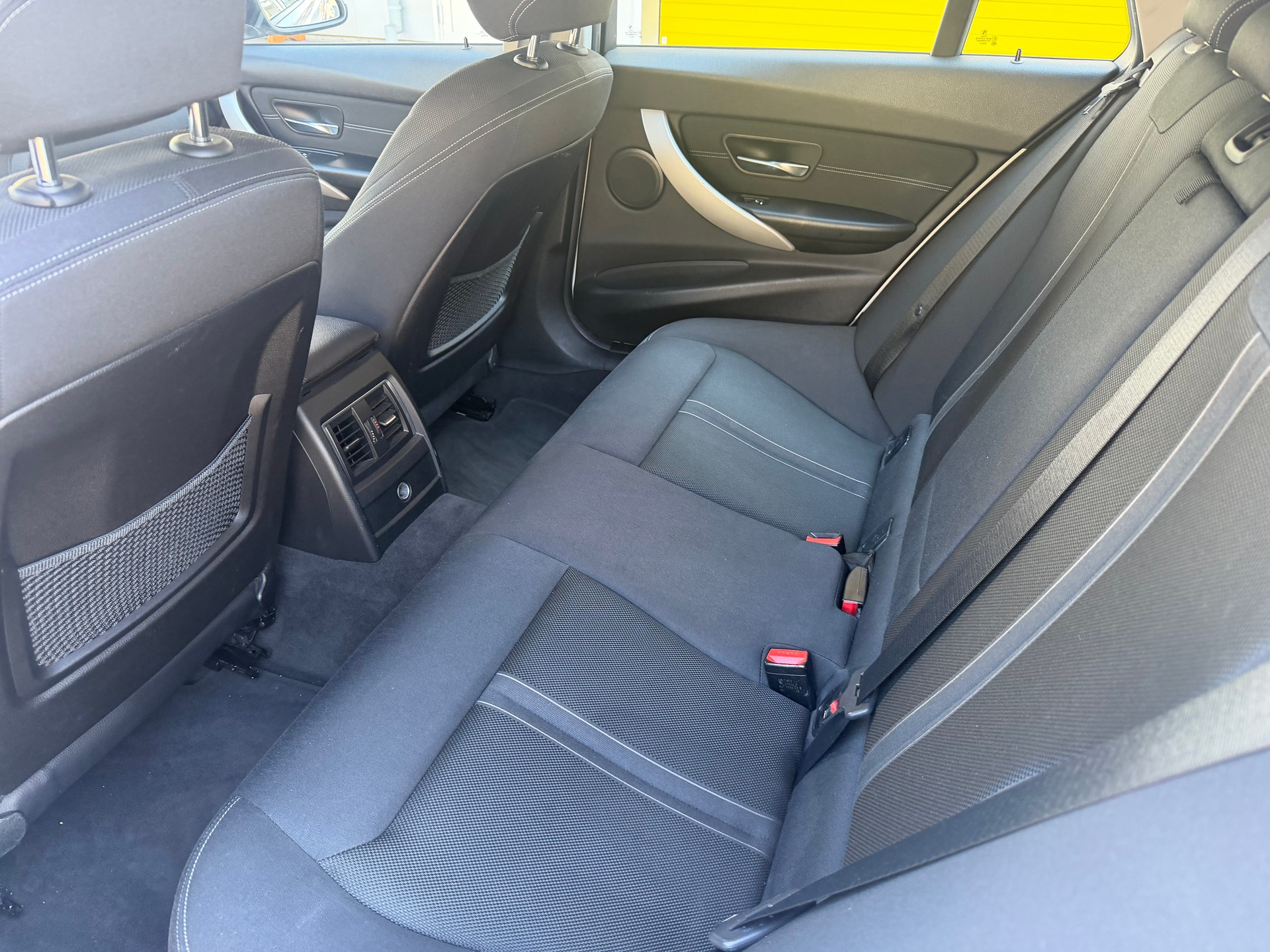 BMW 316d Touring Business Steptronic-image-10