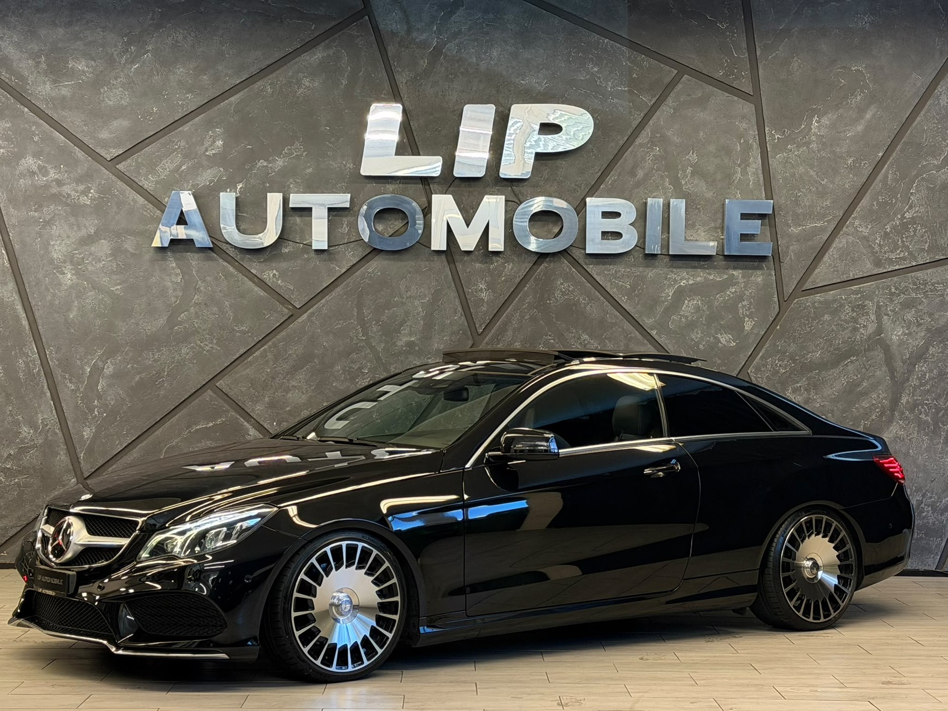 MERCEDES-BENZ E 400 7G-Tronic Amg-Line-image-0