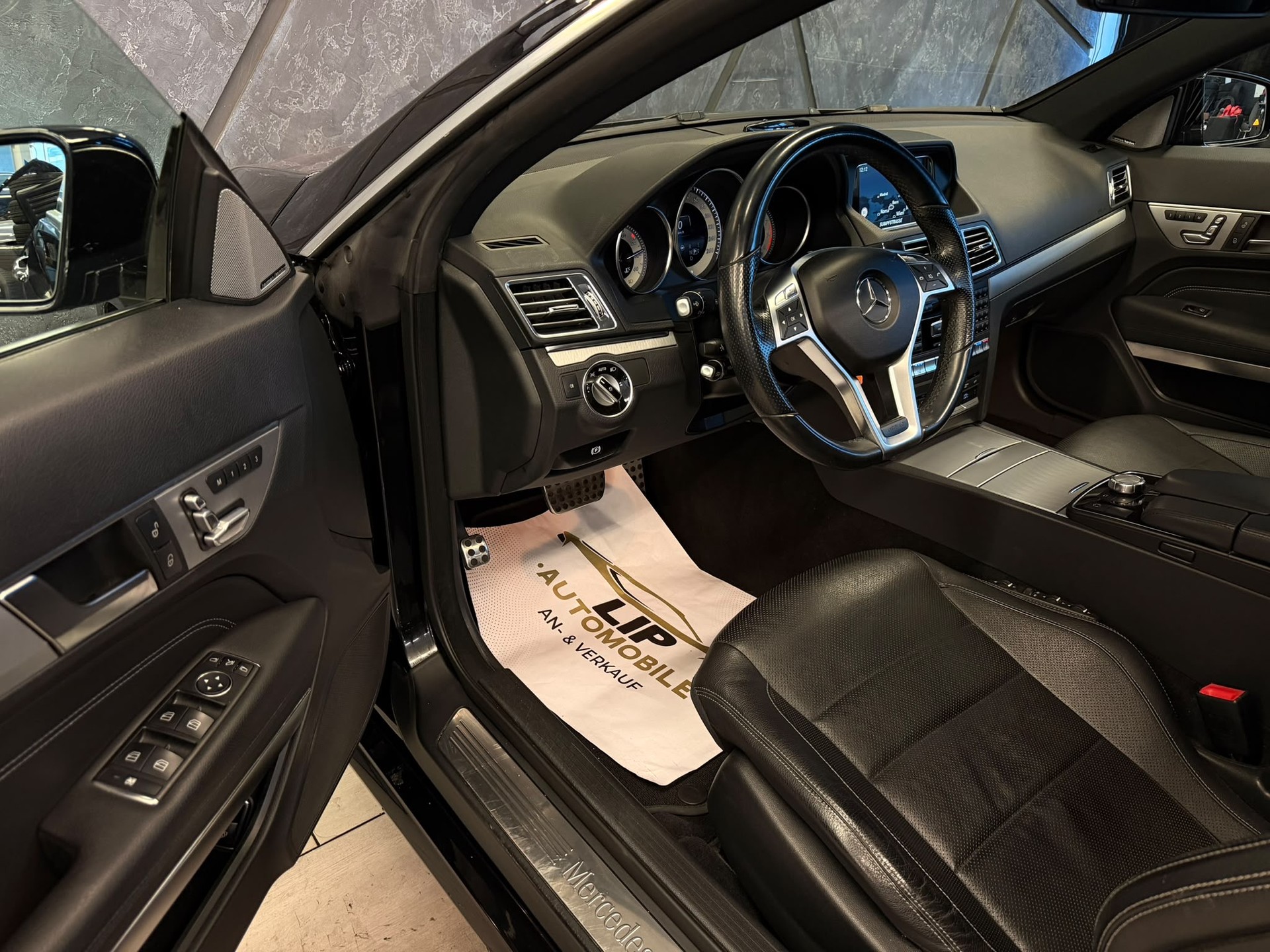 MERCEDES-BENZ E 400 7G-Tronic Amg-Line-image-9