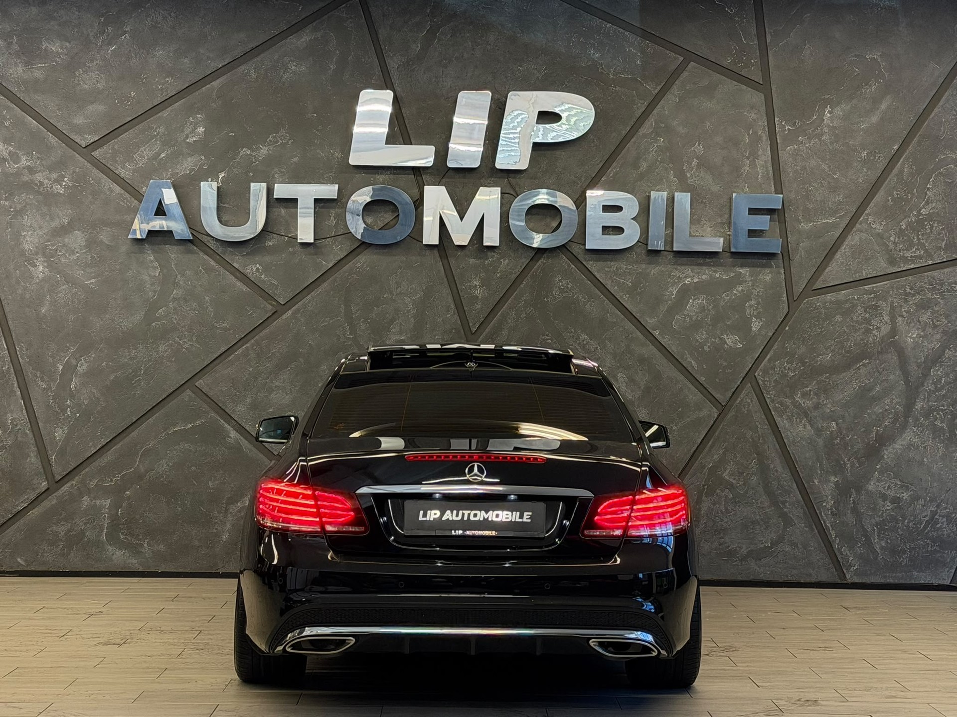 MERCEDES-BENZ E 400 7G-Tronic Amg-Line-image-6