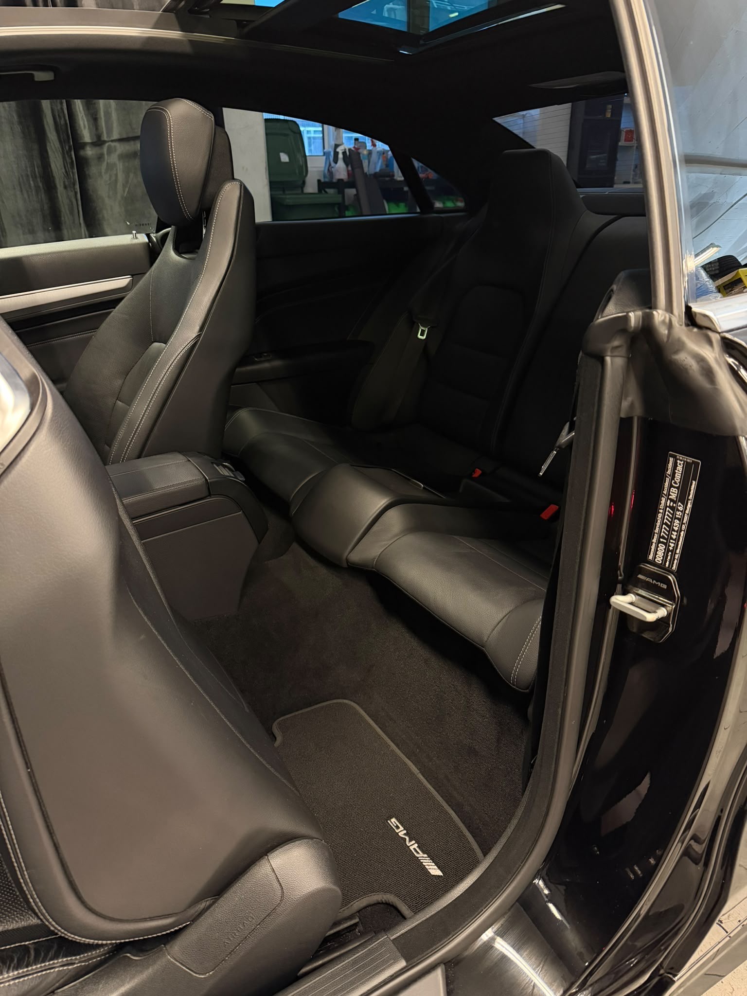 MERCEDES-BENZ E 400 7G-Tronic Amg-Line-image-12