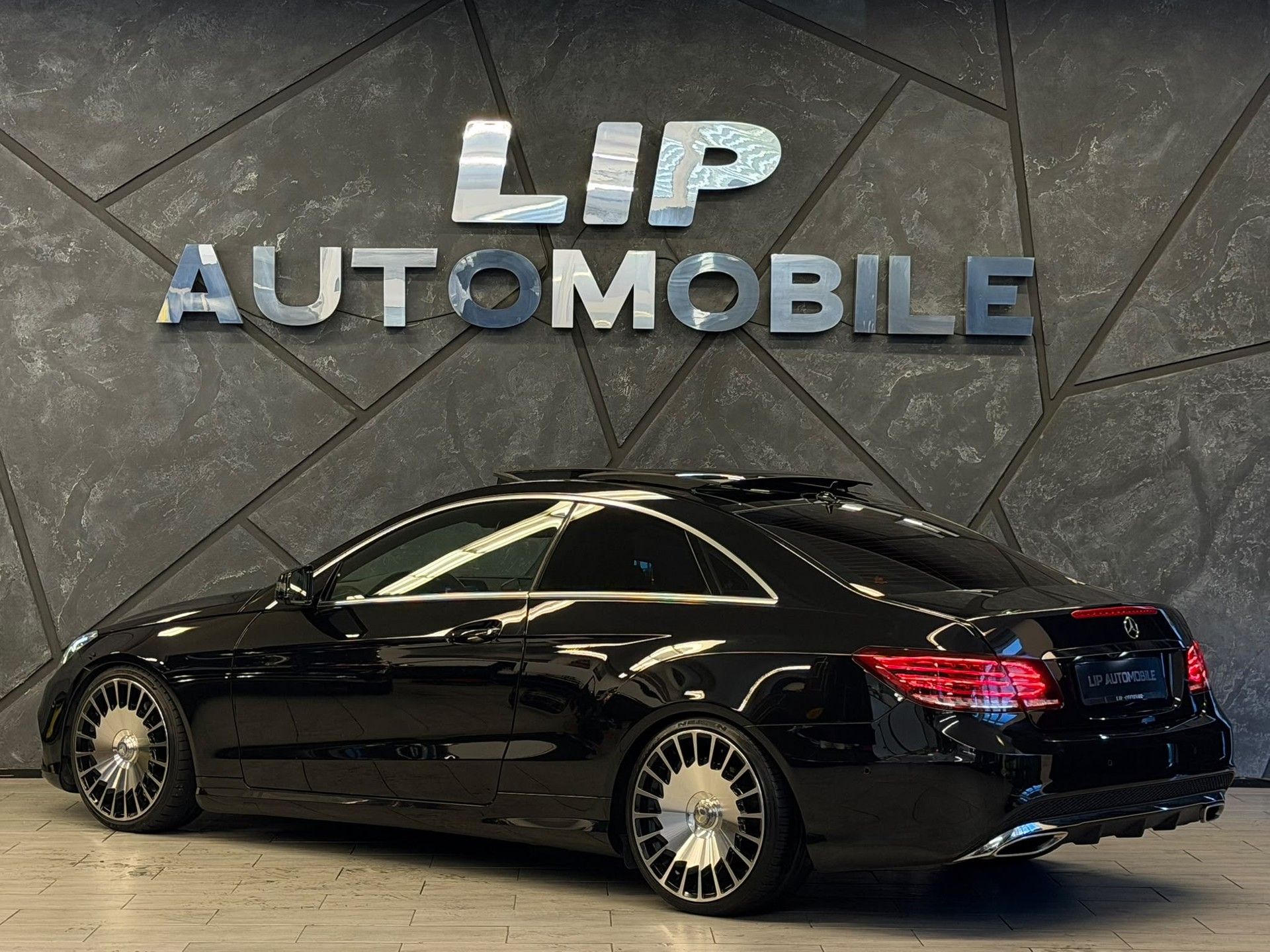 MERCEDES-BENZ E 400 7G-Tronic Amg-Line-image-7