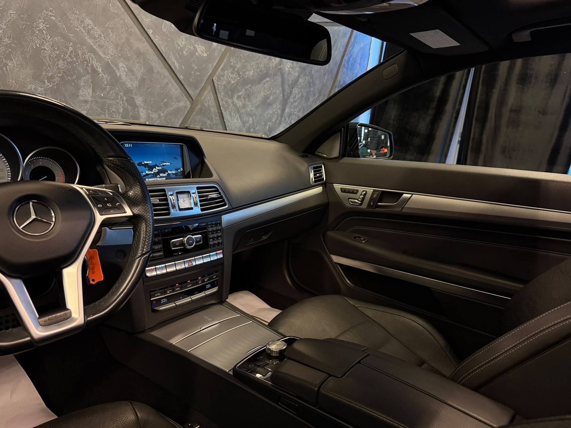 MERCEDES-BENZ E 400 7G-Tronic Amg-Line-image-11