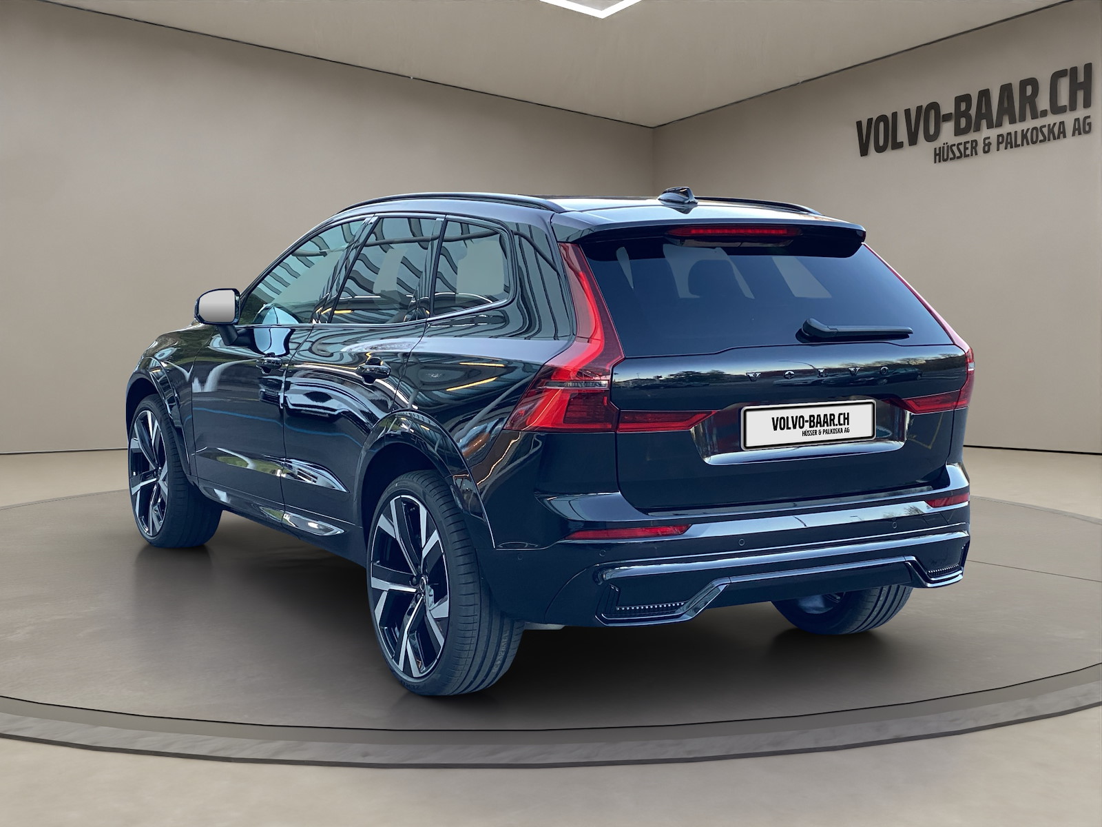 VOLVO XC60 2.0 B5 MH Black Edition AWD-image-2