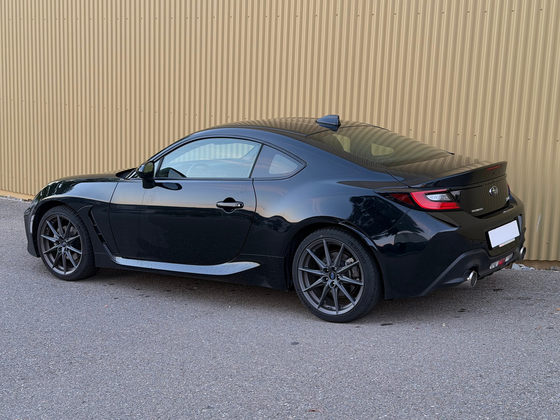 SUBARU BRZ 2.4 STI Line-image-3