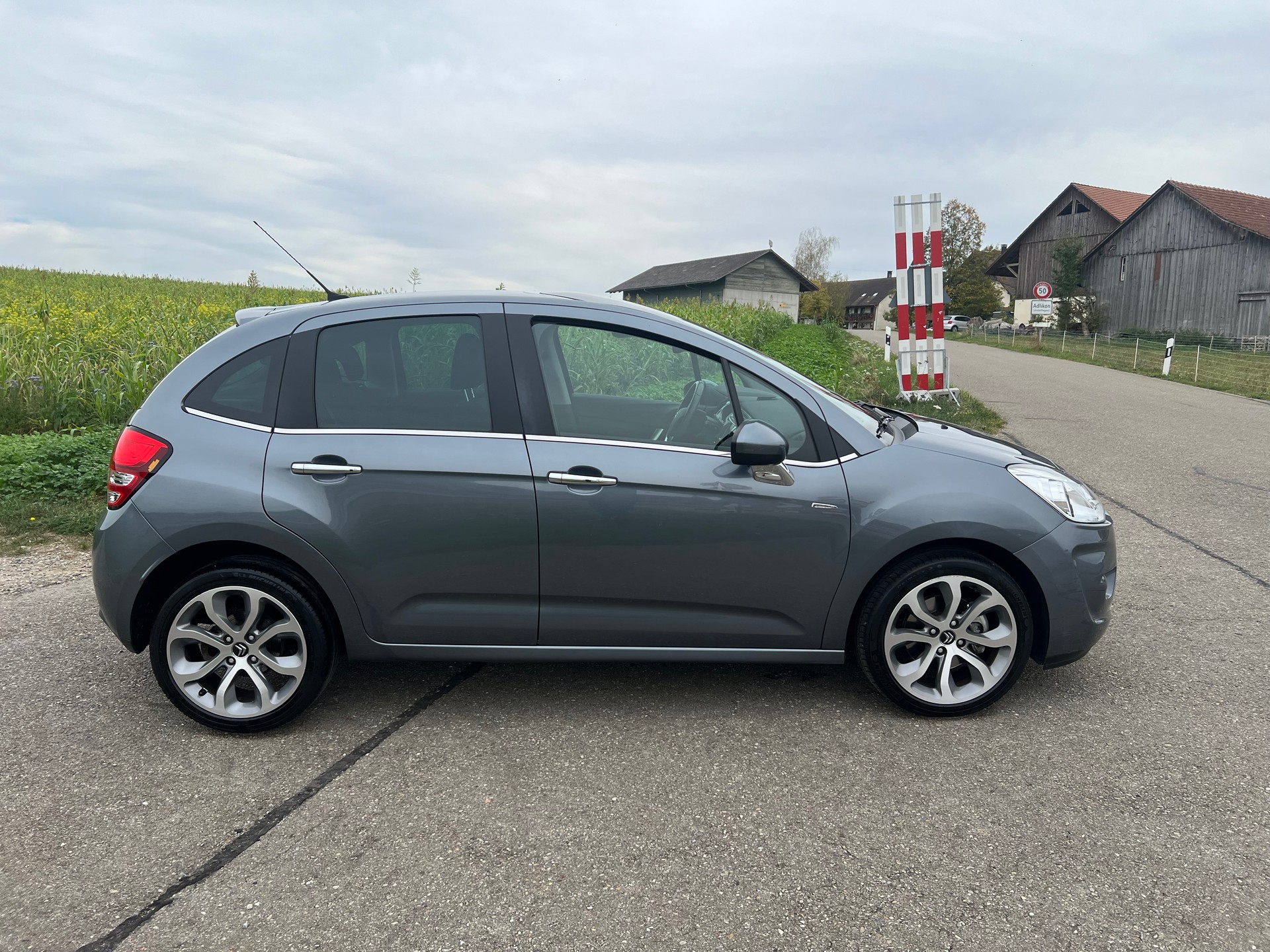 CITROEN C3 1.6i 16V Exclusive Automatic-image-2